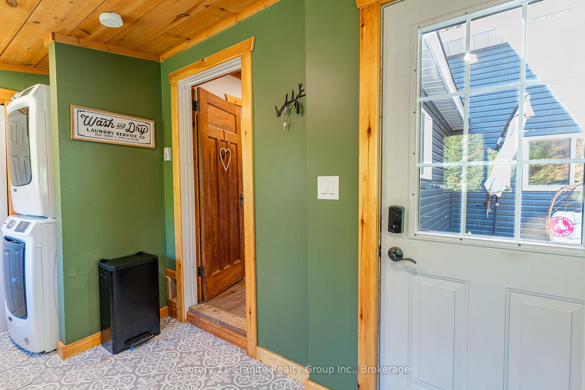 Photo 6 of 1297 Hamilton Road, Minden Hills, Snowdon — HOMEH