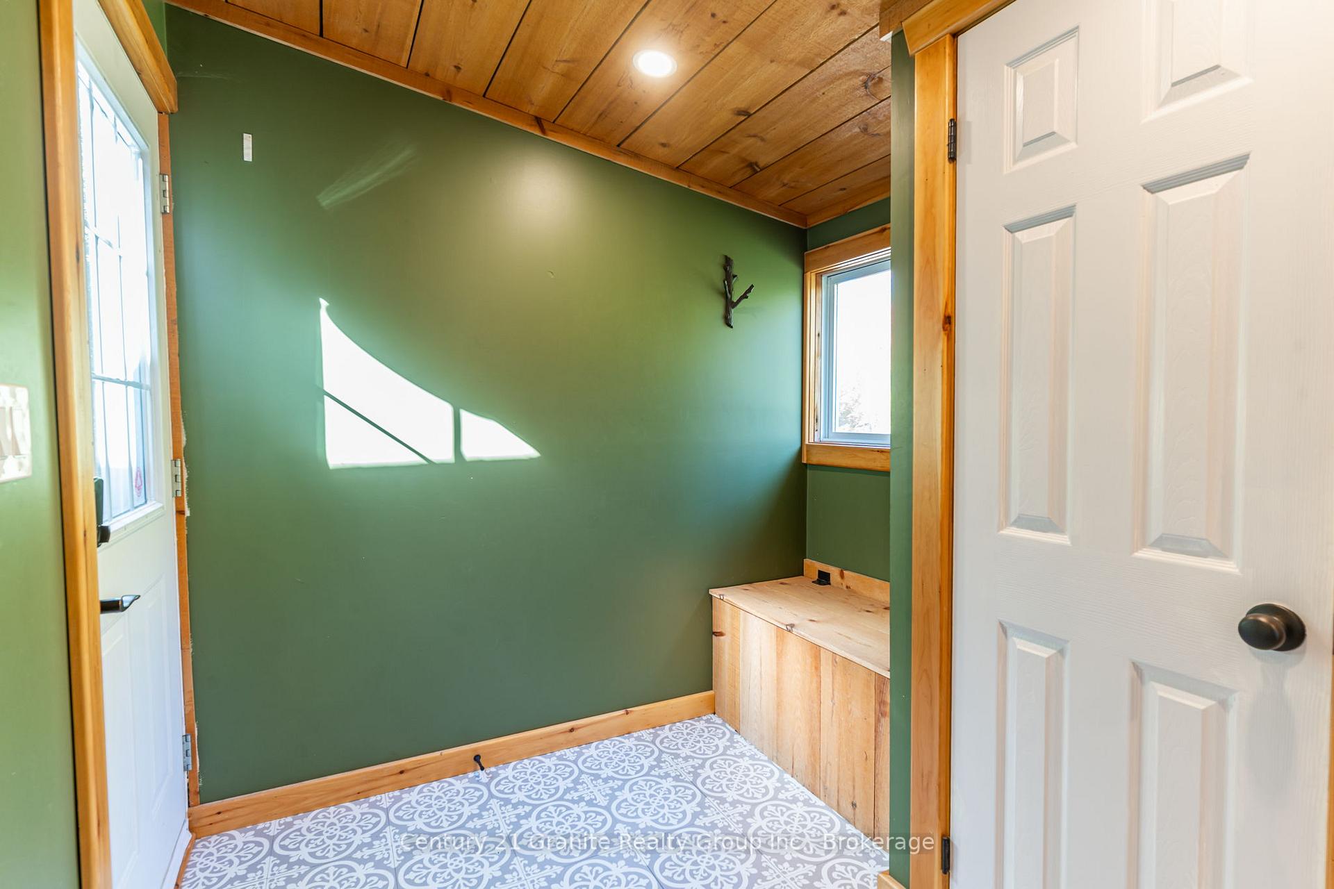 Photo 7 of 1297 Hamilton Road, Minden Hills, Snowdon — HOMEH