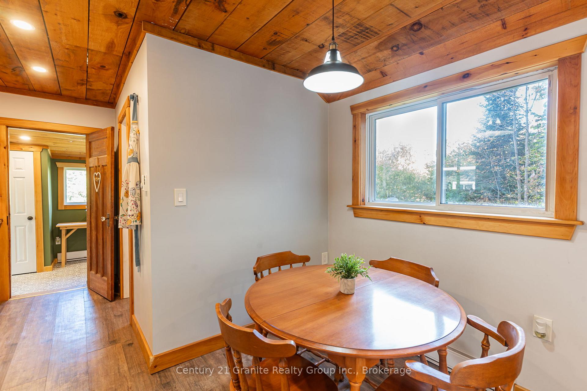Photo 11 of 1297 Hamilton Road, Minden Hills, Snowdon — HOMEH