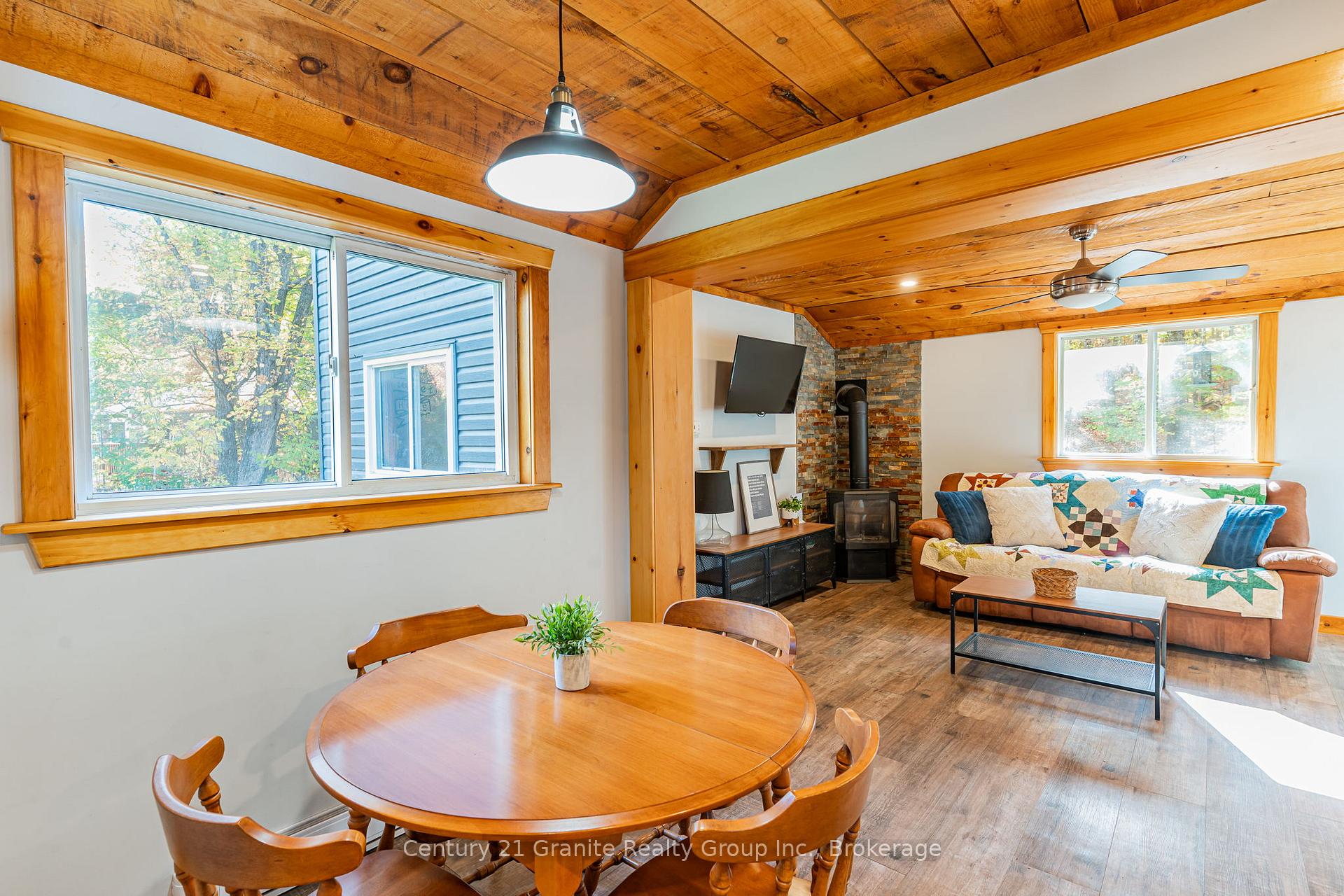 Photo 13 of 1297 Hamilton Road, Minden Hills, Snowdon — HOMEH