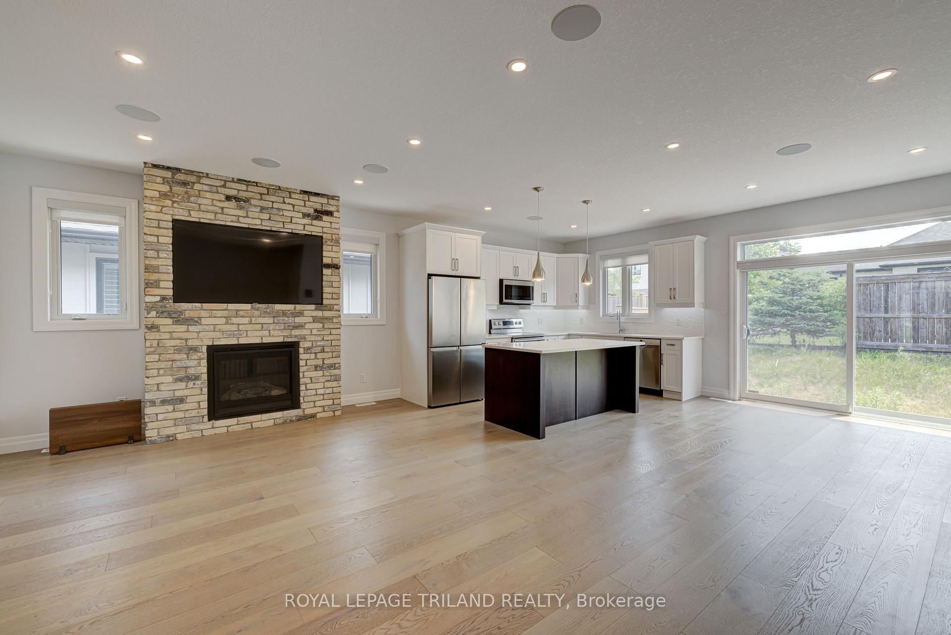 Photo 6 of Unit 131, 9861 Glendon Drive, Middlesex Centre, Komoka — HOMEH