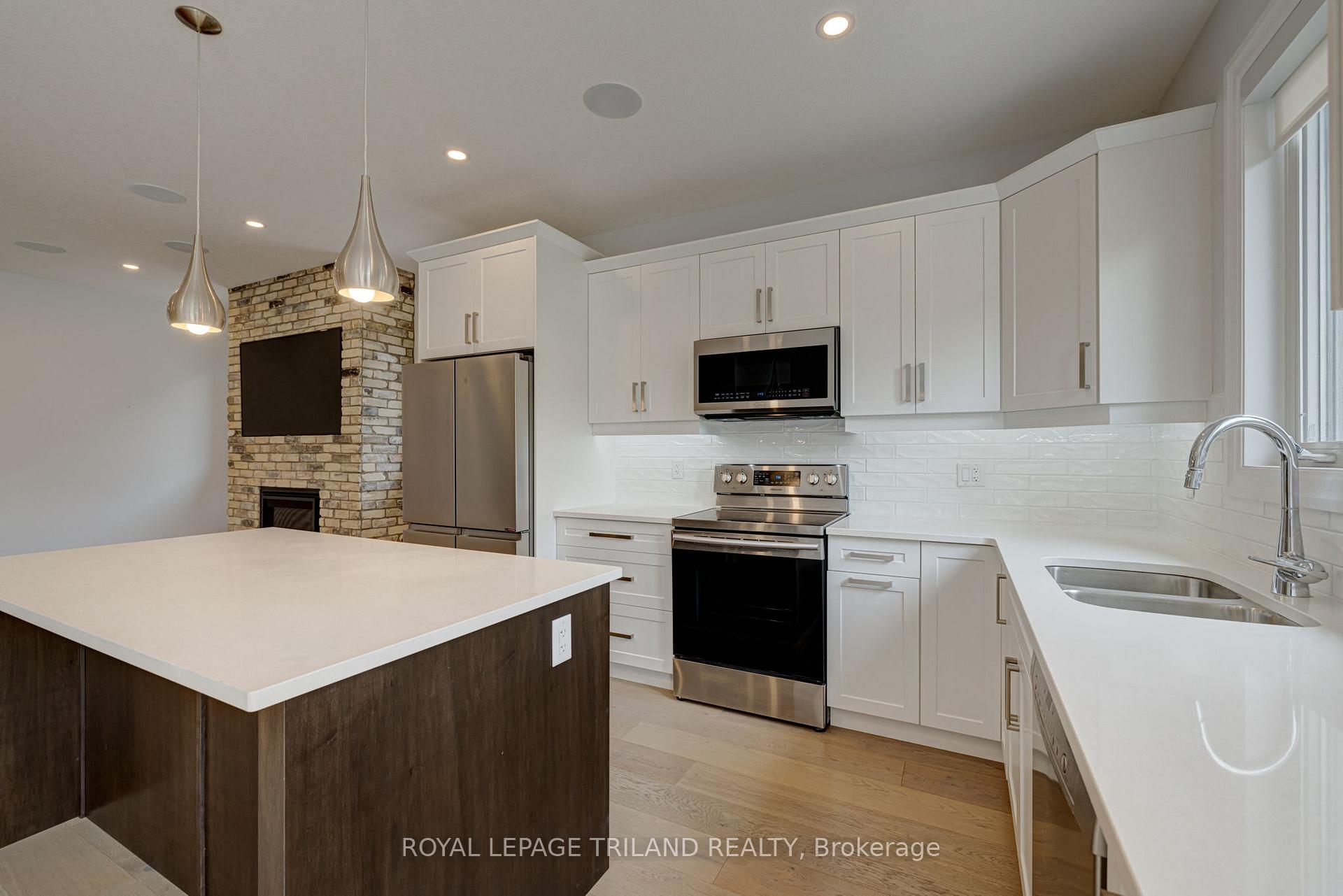 Photo 10 of Unit 131, 9861 Glendon Drive, Middlesex Centre, Komoka — HOMEH