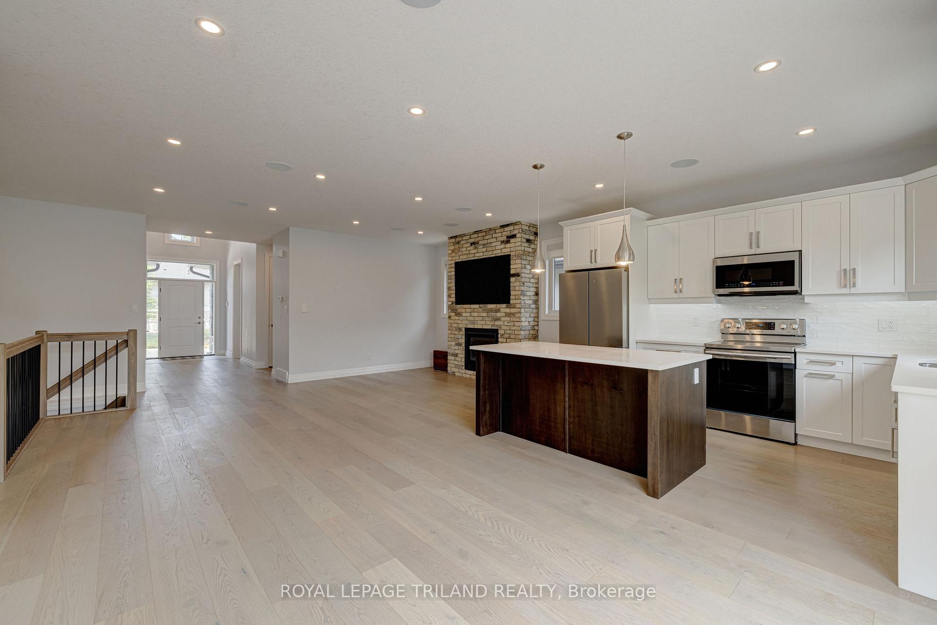 Photo 12 of Unit 131, 9861 Glendon Drive, Middlesex Centre, Komoka — HOMEH