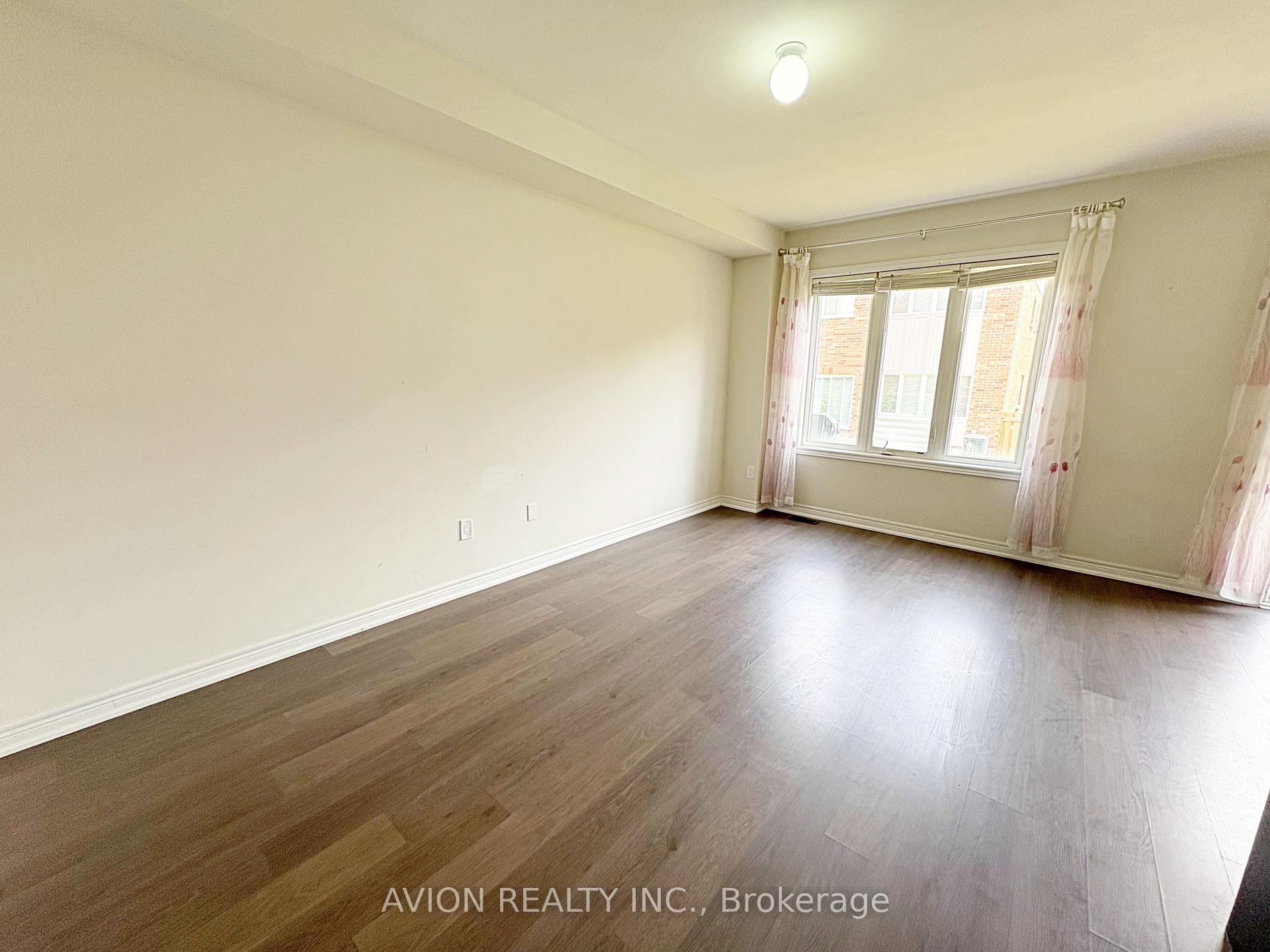 Photo 3 of 68 Collier Crescent, Markham, Wismer — HOMEH