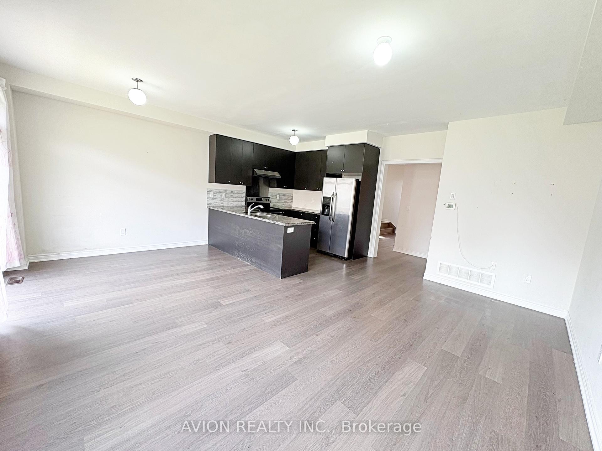 Photo 5 of 68 Collier Crescent, Markham, Wismer — HOMEH