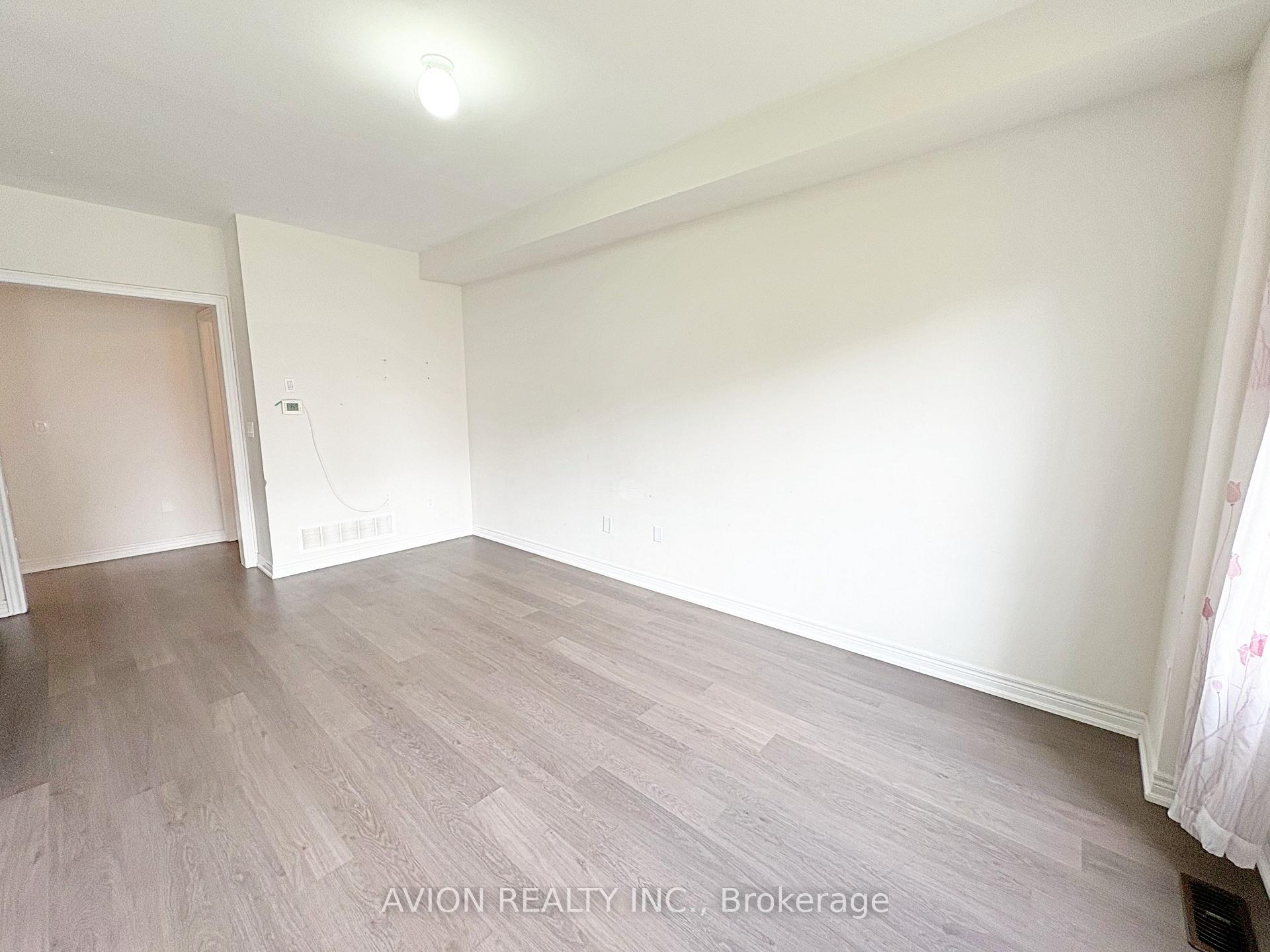 Photo 7 of 68 Collier Crescent, Markham, Wismer — HOMEH