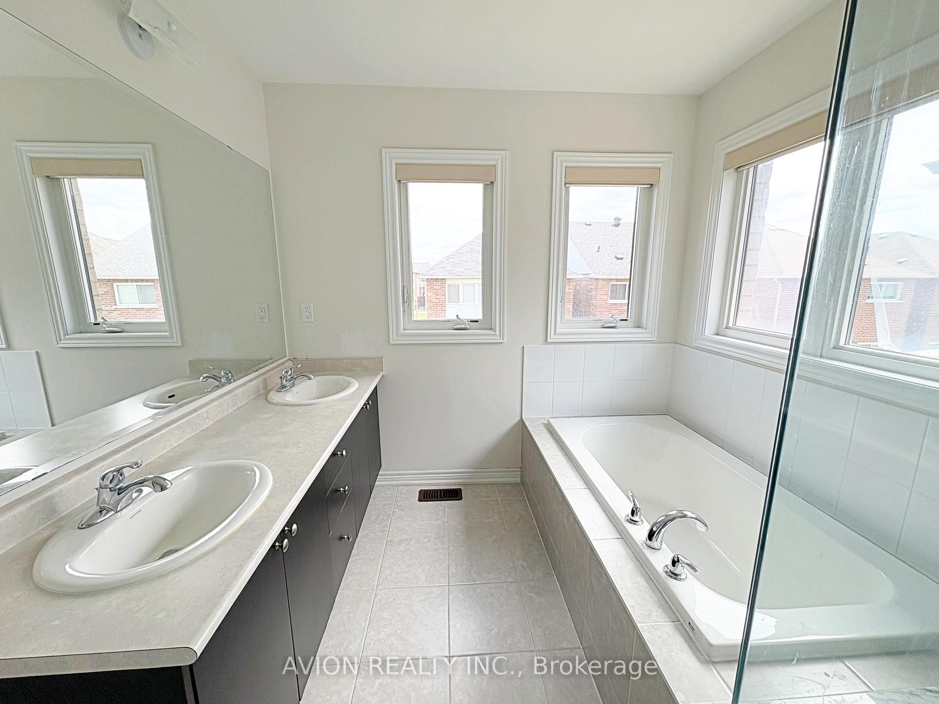 Photo 14 of 68 Collier Crescent, Markham, Wismer — HOMEH