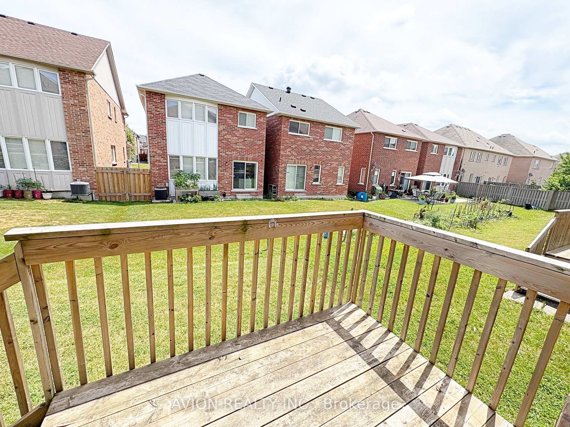 Photo 23 of 68 Collier Crescent, Markham, Wismer — HOMEH