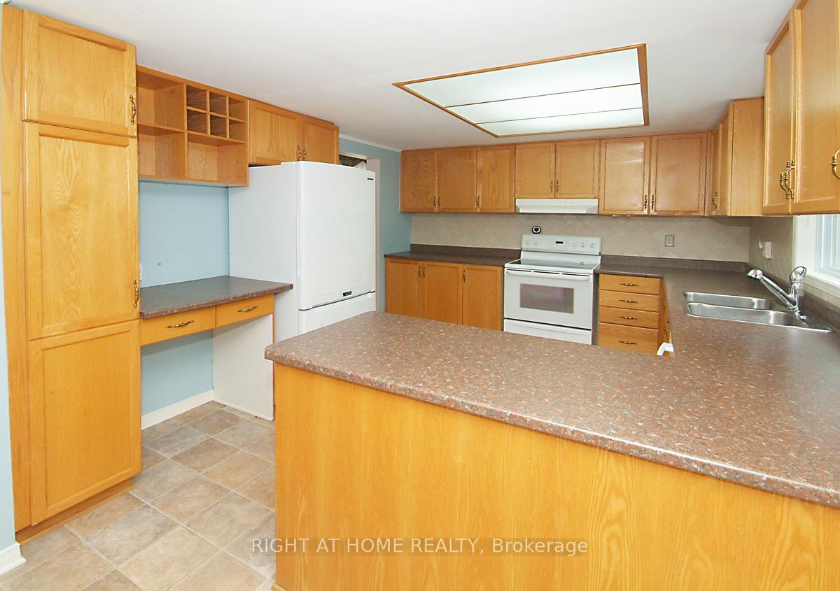 Photo 9 of 57 Shearer Crescent, Ottawa, Kanata - Katimavik — HOMEH