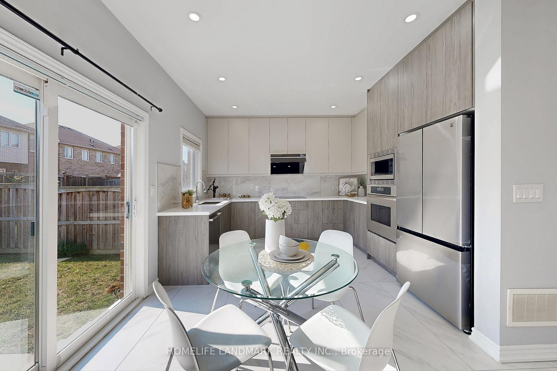 Photo 5 of 102 Evershot Crescent, Markham, Wismer — HOMEH