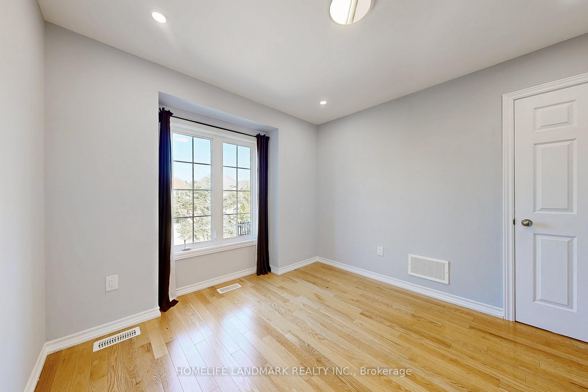 Photo 17 of 102 Evershot Crescent, Markham, Wismer — HOMEH