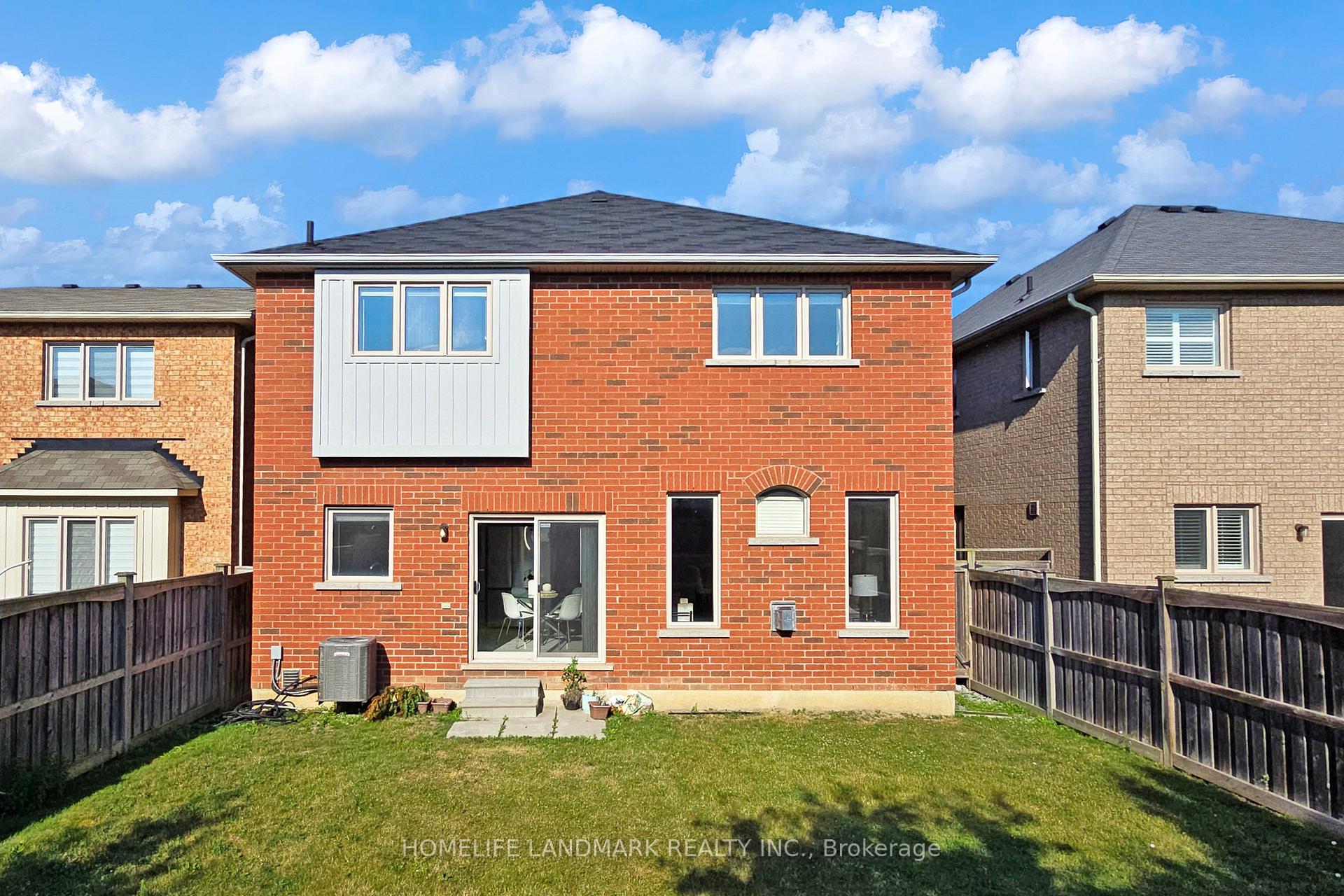 Photo 22 of 102 Evershot Crescent, Markham, Wismer — HOMEH