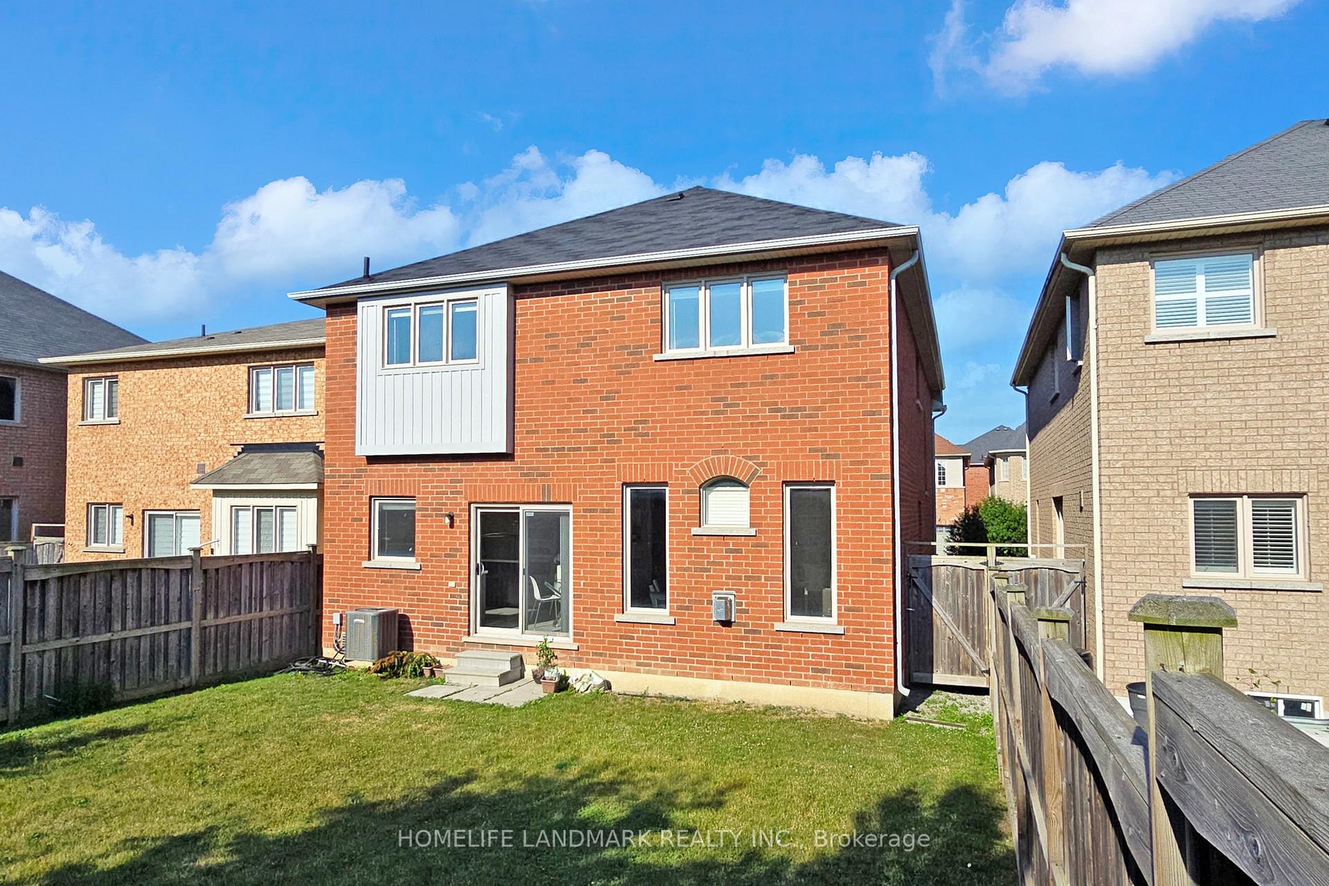 Photo 23 of 102 Evershot Crescent, Markham, Wismer — HOMEH