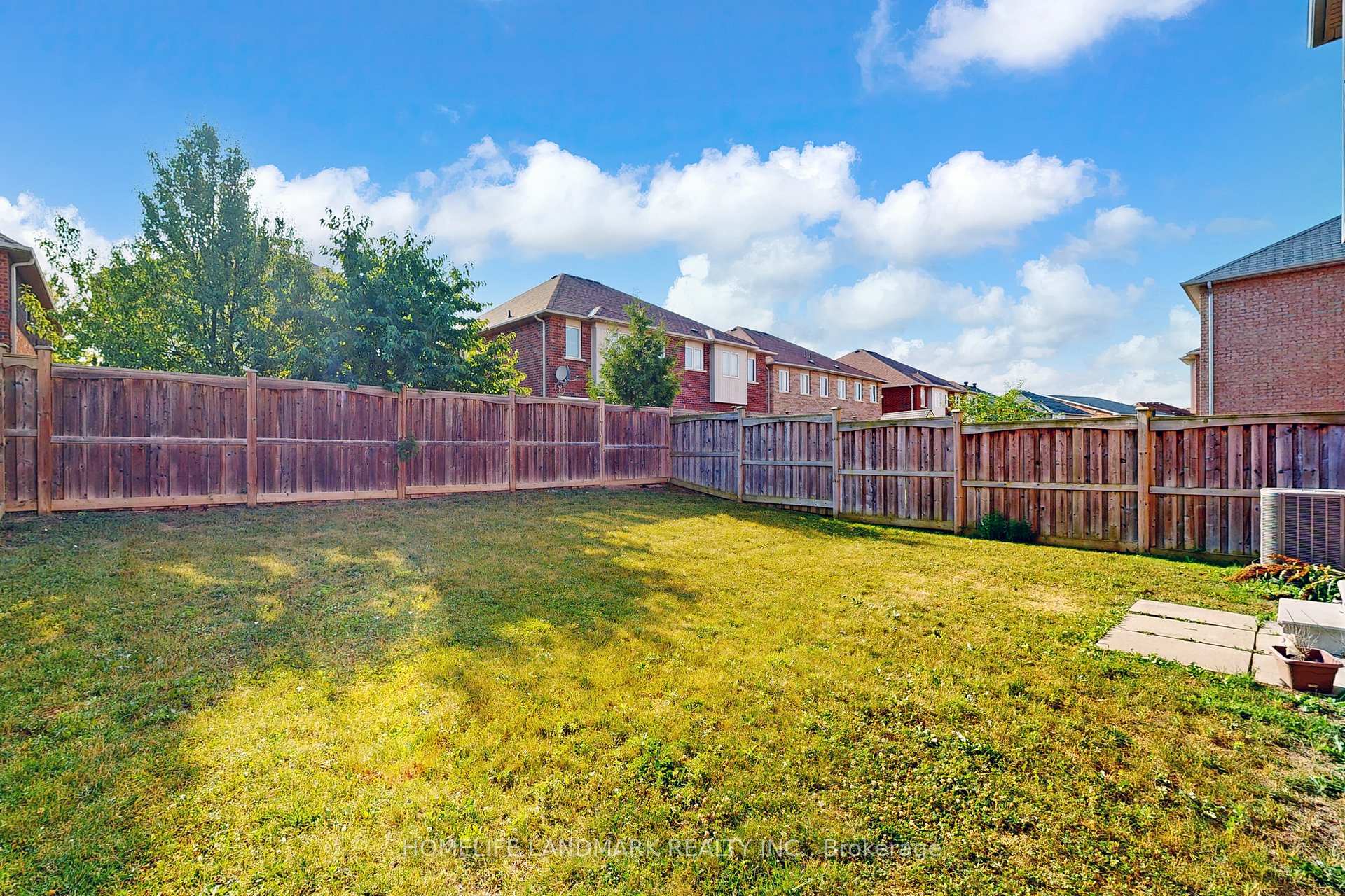 Photo 24 of 102 Evershot Crescent, Markham, Wismer — HOMEH