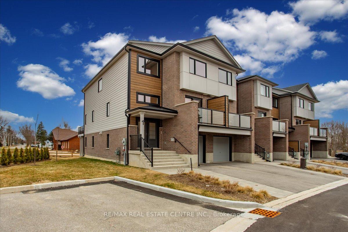 Photo 2 of Unit #1, 182 Bridge Crescent, Minto — HOMEH