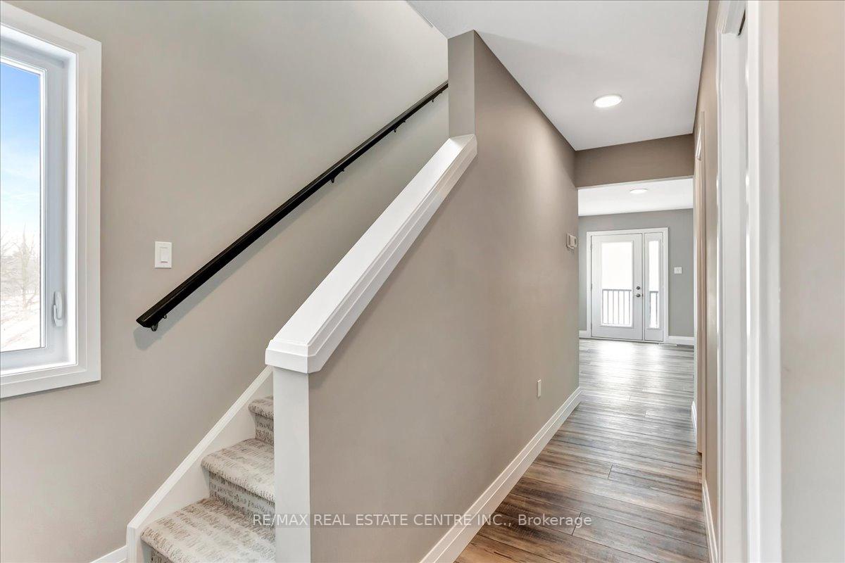 Photo 5 of Unit #1, 182 Bridge Crescent, Minto — HOMEH
