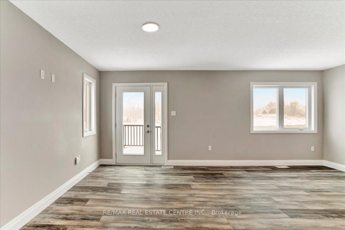 Photo 7 of Unit #1, 182 Bridge Crescent, Minto — HOMEH