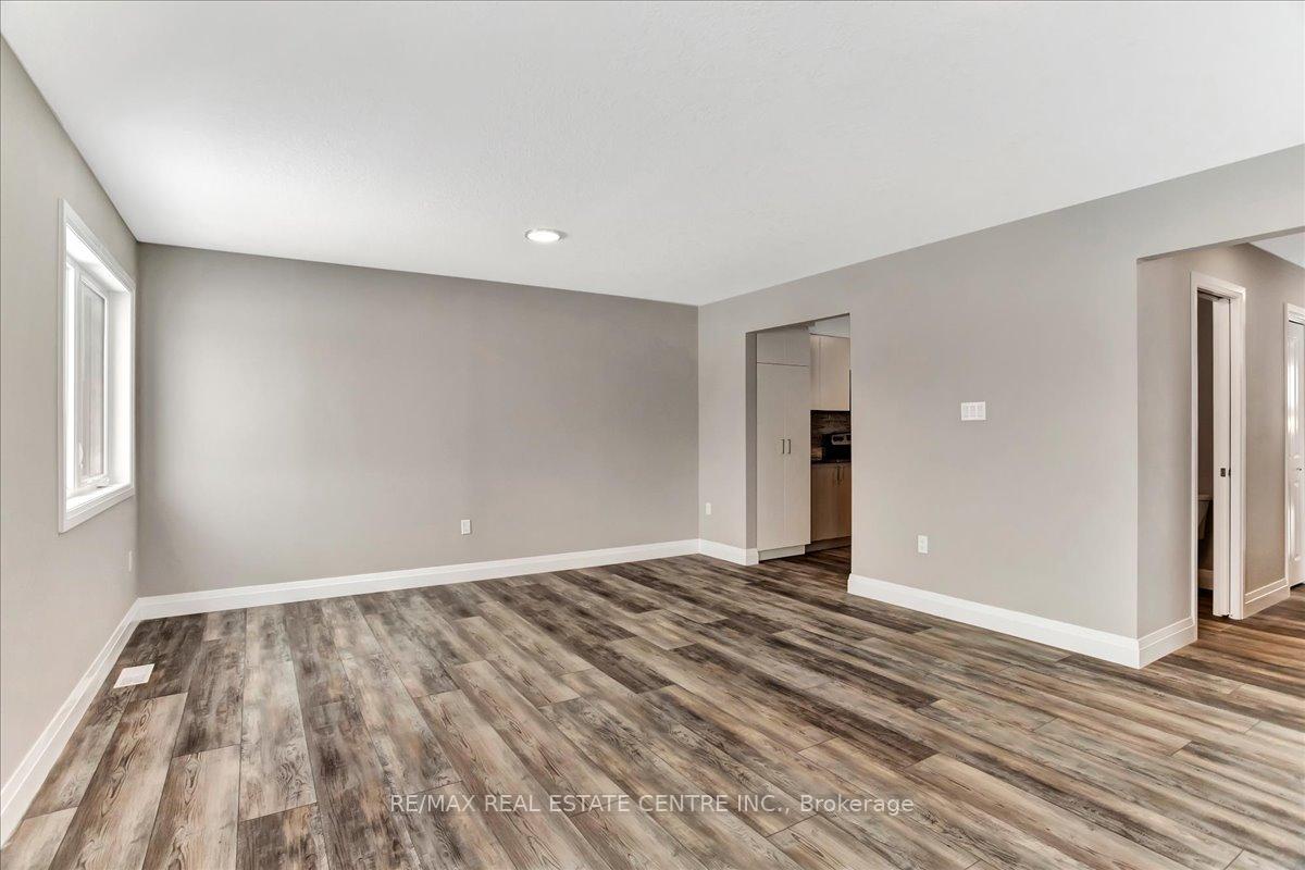 Photo 8 of Unit #1, 182 Bridge Crescent, Minto — HOMEH