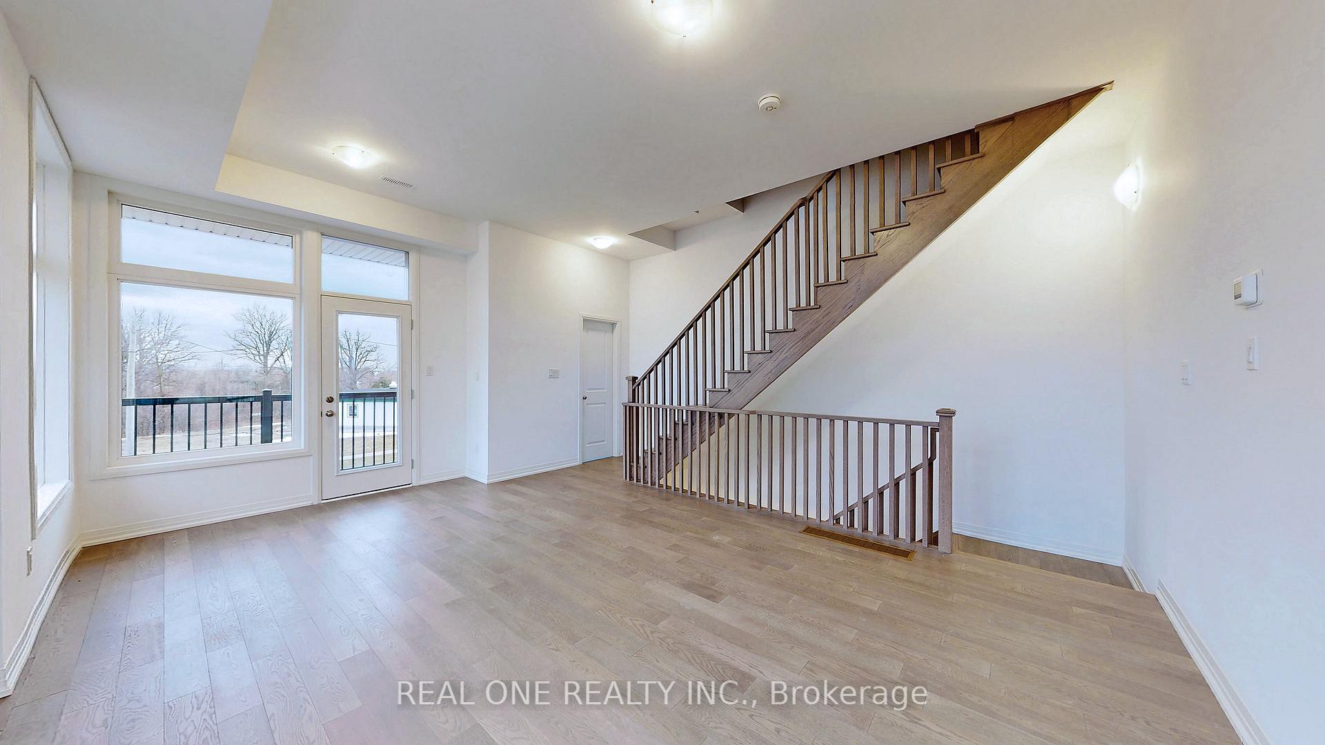 Photo 2 of 125 Markland Street, Markham, Cachet — HOMEH