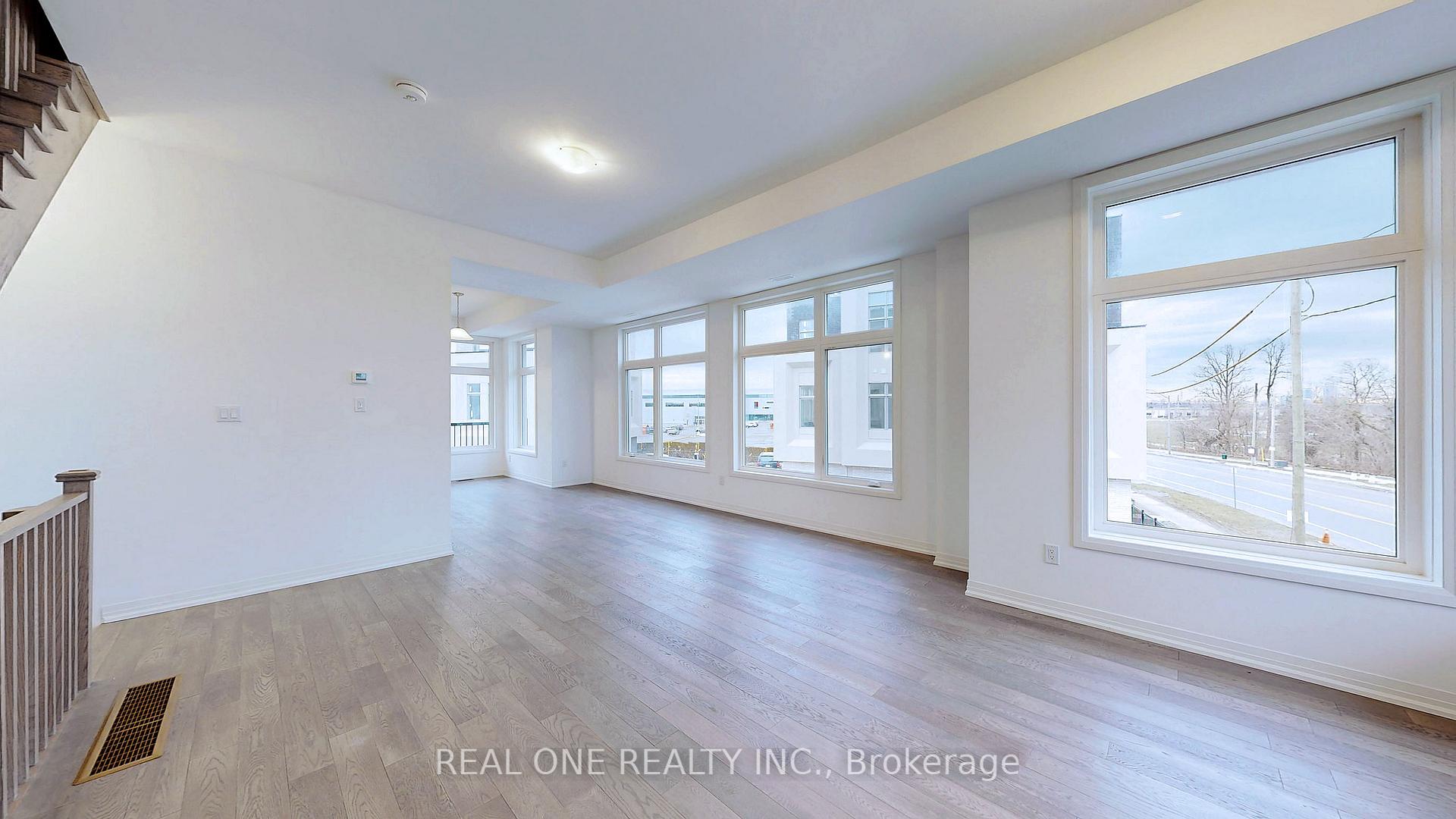 Photo 5 of 125 Markland Street, Markham, Cachet — HOMEH