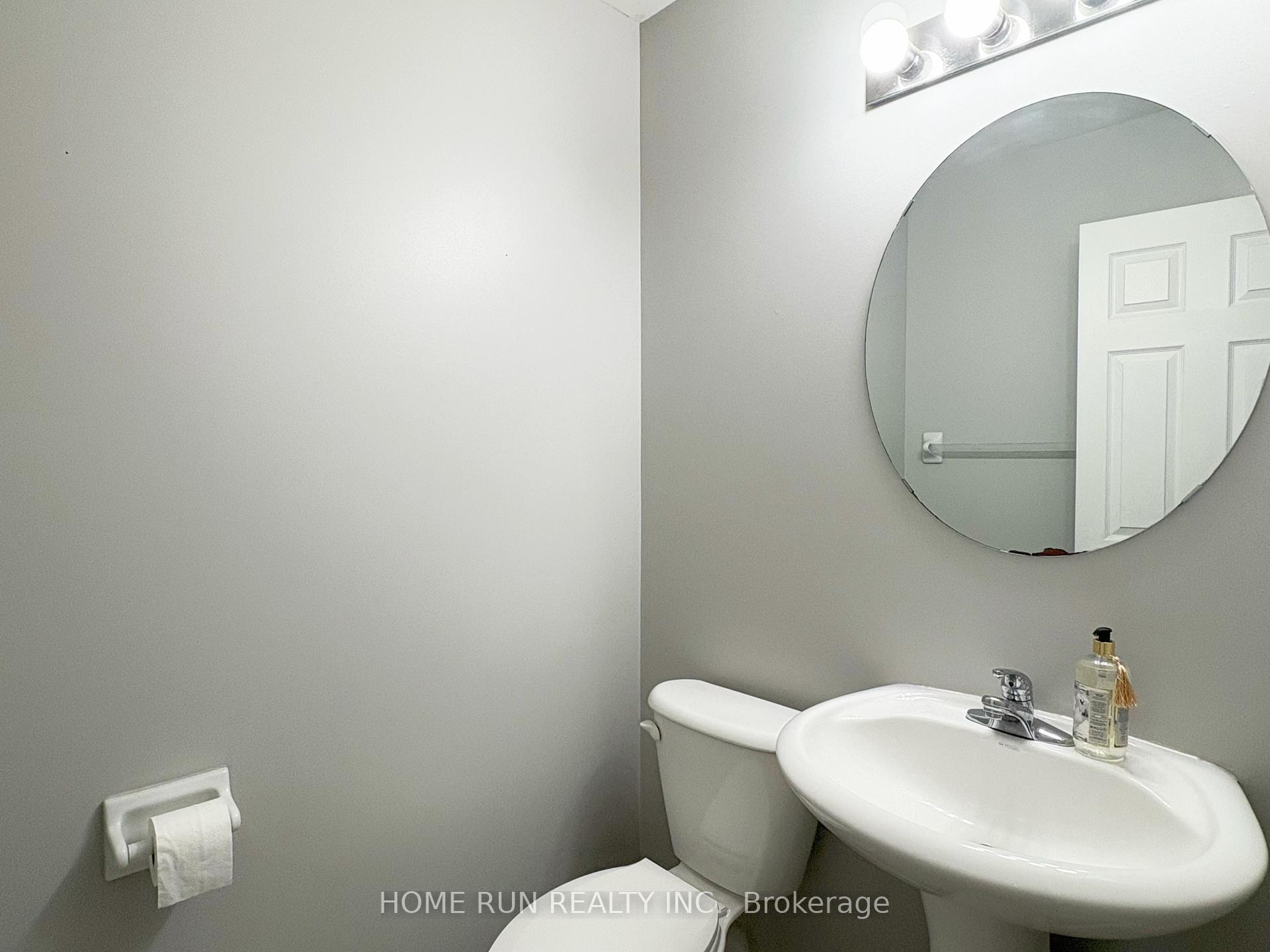 Photo 3 of 120 Lokoya Street, Ottawa, Kanata - Emerald Meadows/Trailwest — HOMEH