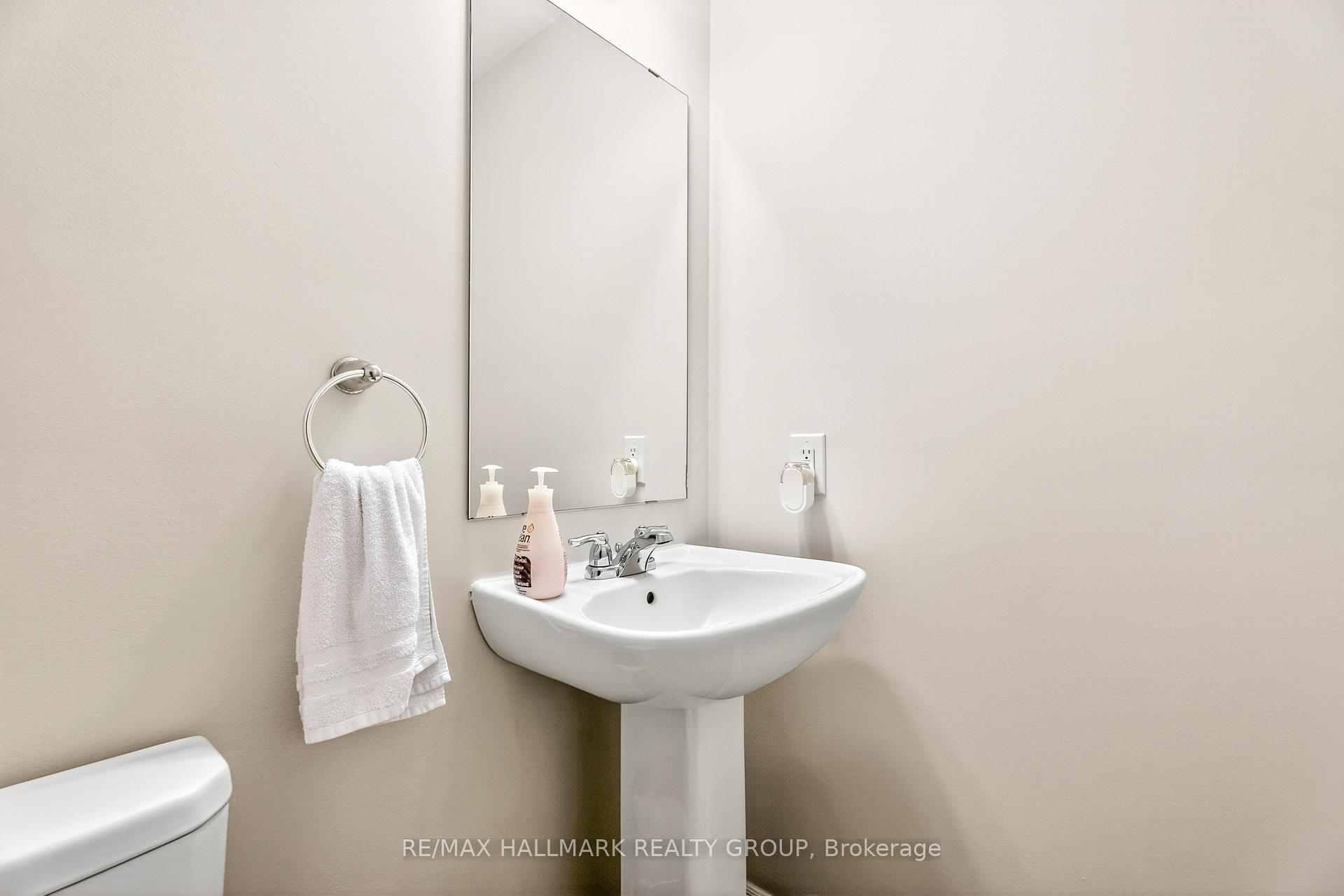 Photo 7 of 115 Pictou Crescent, Ottawa, Kanata - Emerald Meadows/Trailwest — HOMEH