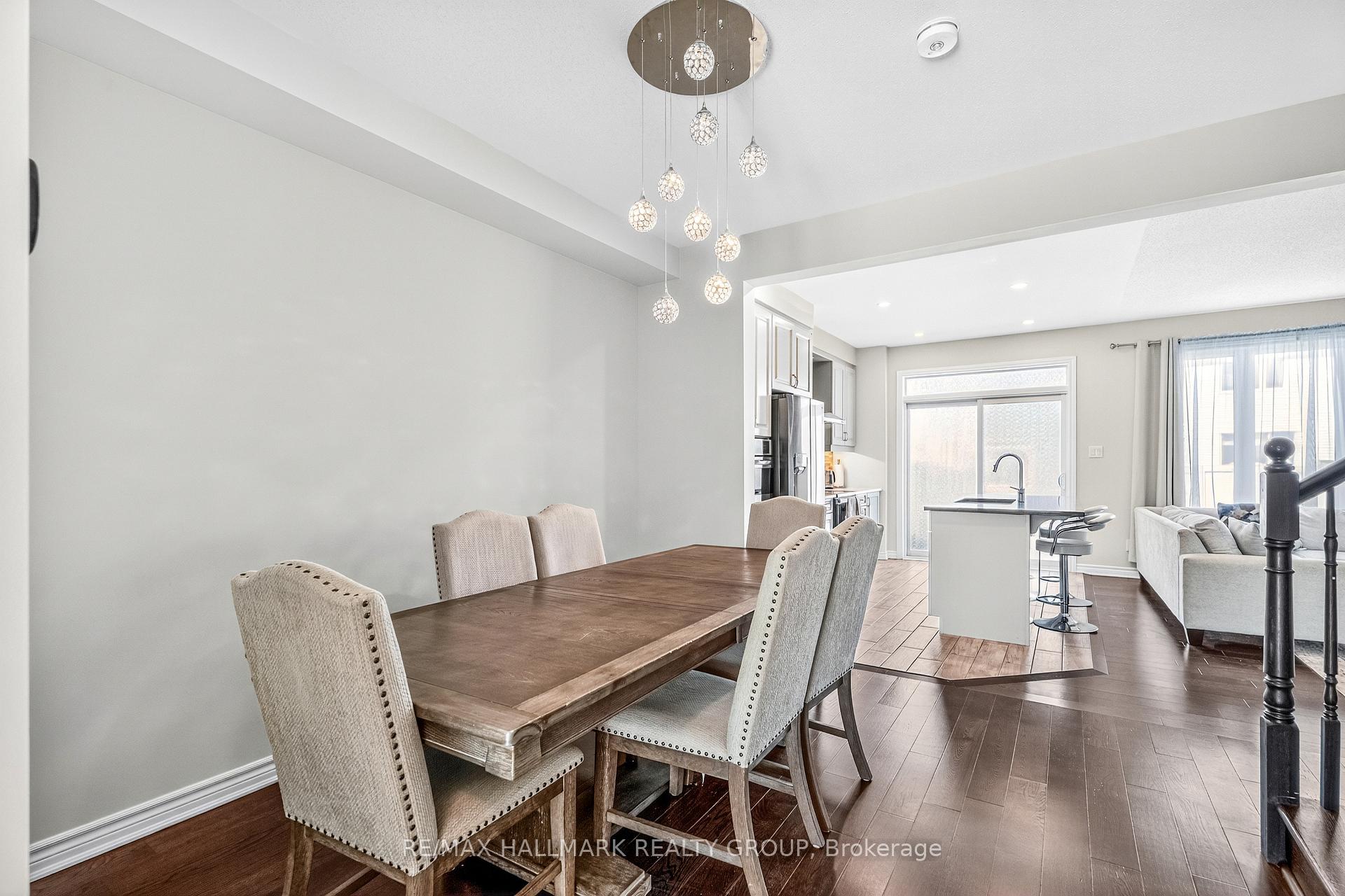 Photo 8 of 115 Pictou Crescent, Ottawa, Kanata - Emerald Meadows/Trailwest — HOMEH