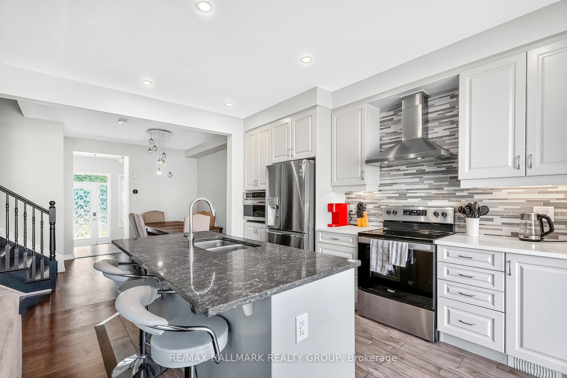 Photo 14 of 115 Pictou Crescent, Ottawa, Kanata - Emerald Meadows/Trailwest — HOMEH