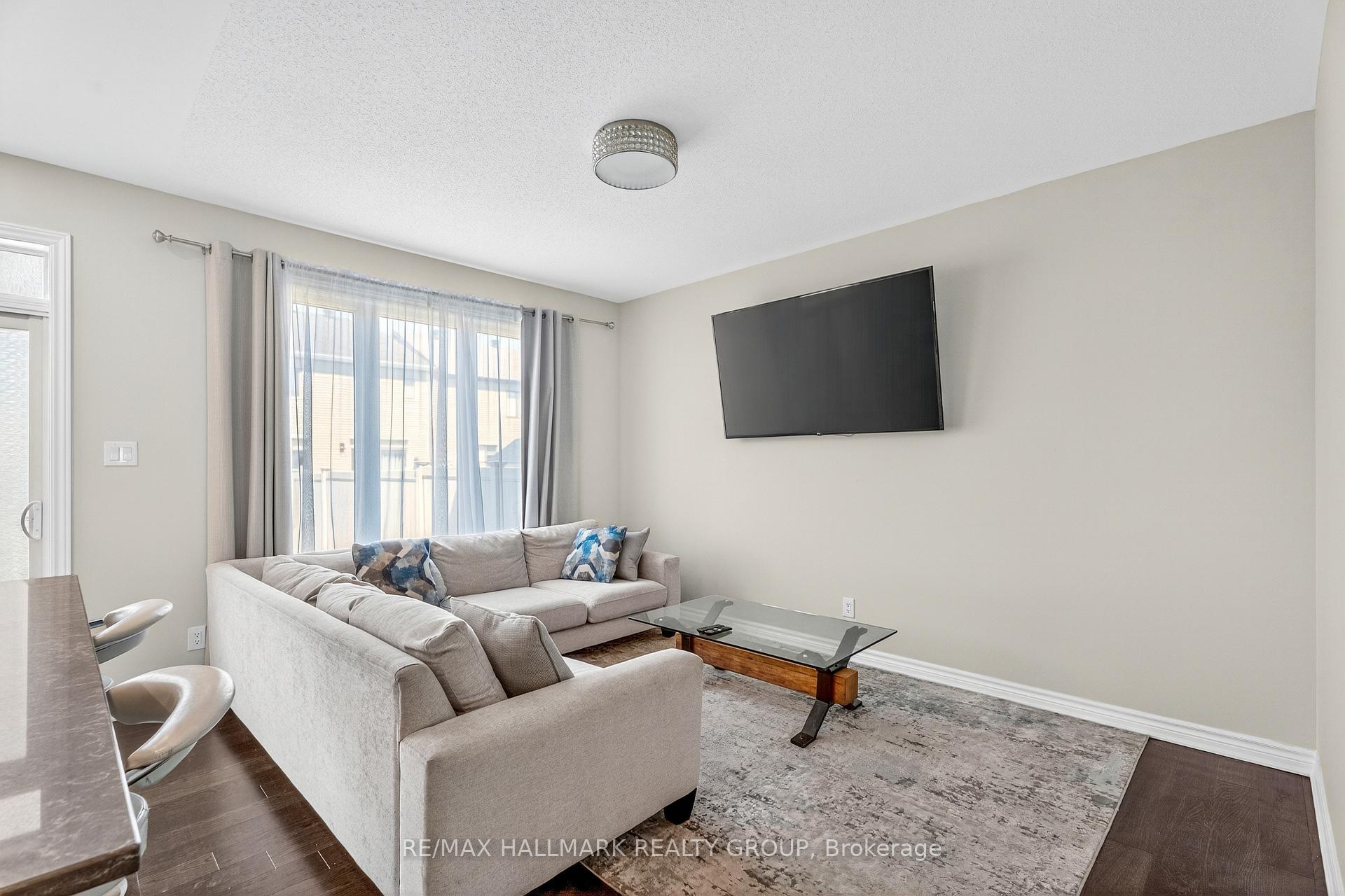 Photo 15 of 115 Pictou Crescent, Ottawa, Kanata - Emerald Meadows/Trailwest — HOMEH