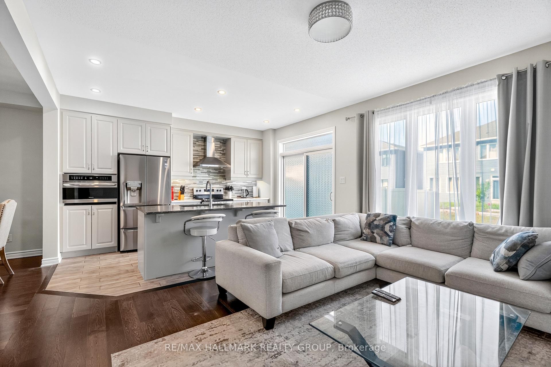 Photo 18 of 115 Pictou Crescent, Ottawa, Kanata - Emerald Meadows/Trailwest — HOMEH