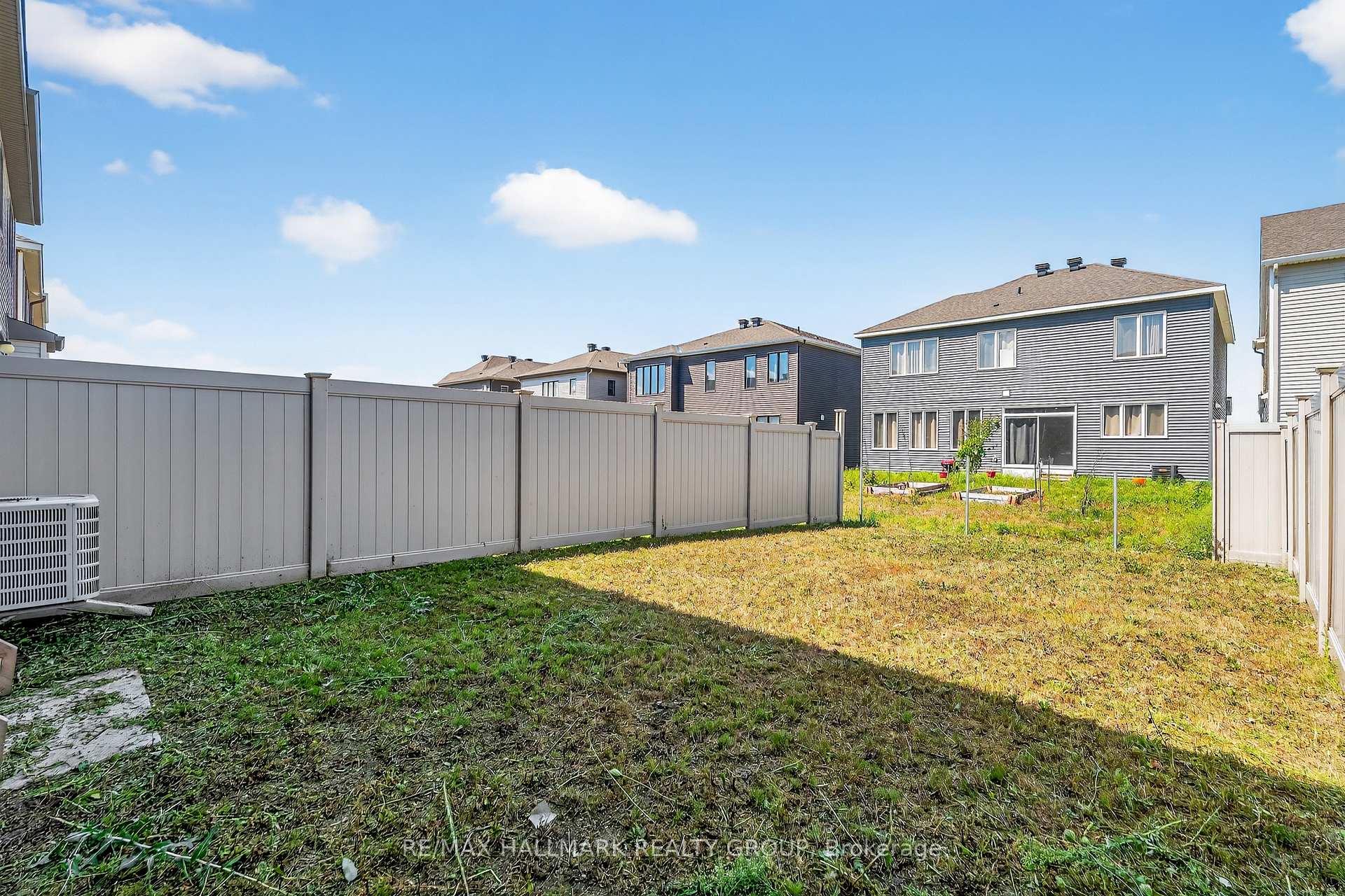 Photo 32 of 115 Pictou Crescent, Ottawa, Kanata - Emerald Meadows/Trailwest — HOMEH