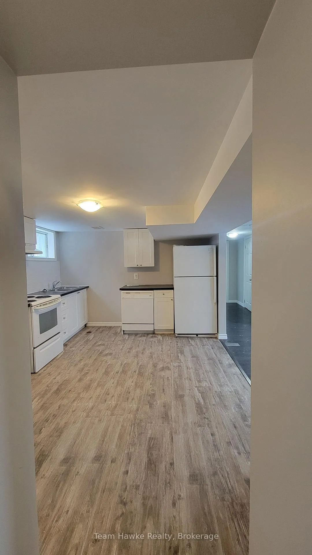 Photo 3 of 830 Birchwood Drive, Midland — HOMEH