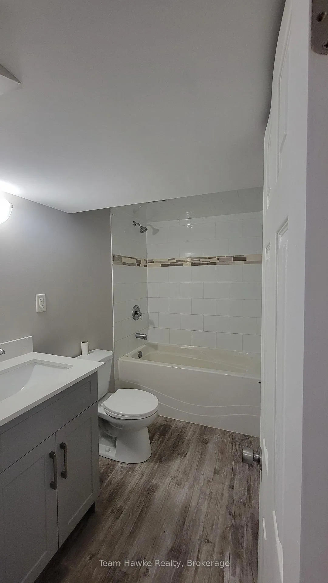 Photo 12 of 830 Birchwood Drive, Midland — HOMEH
