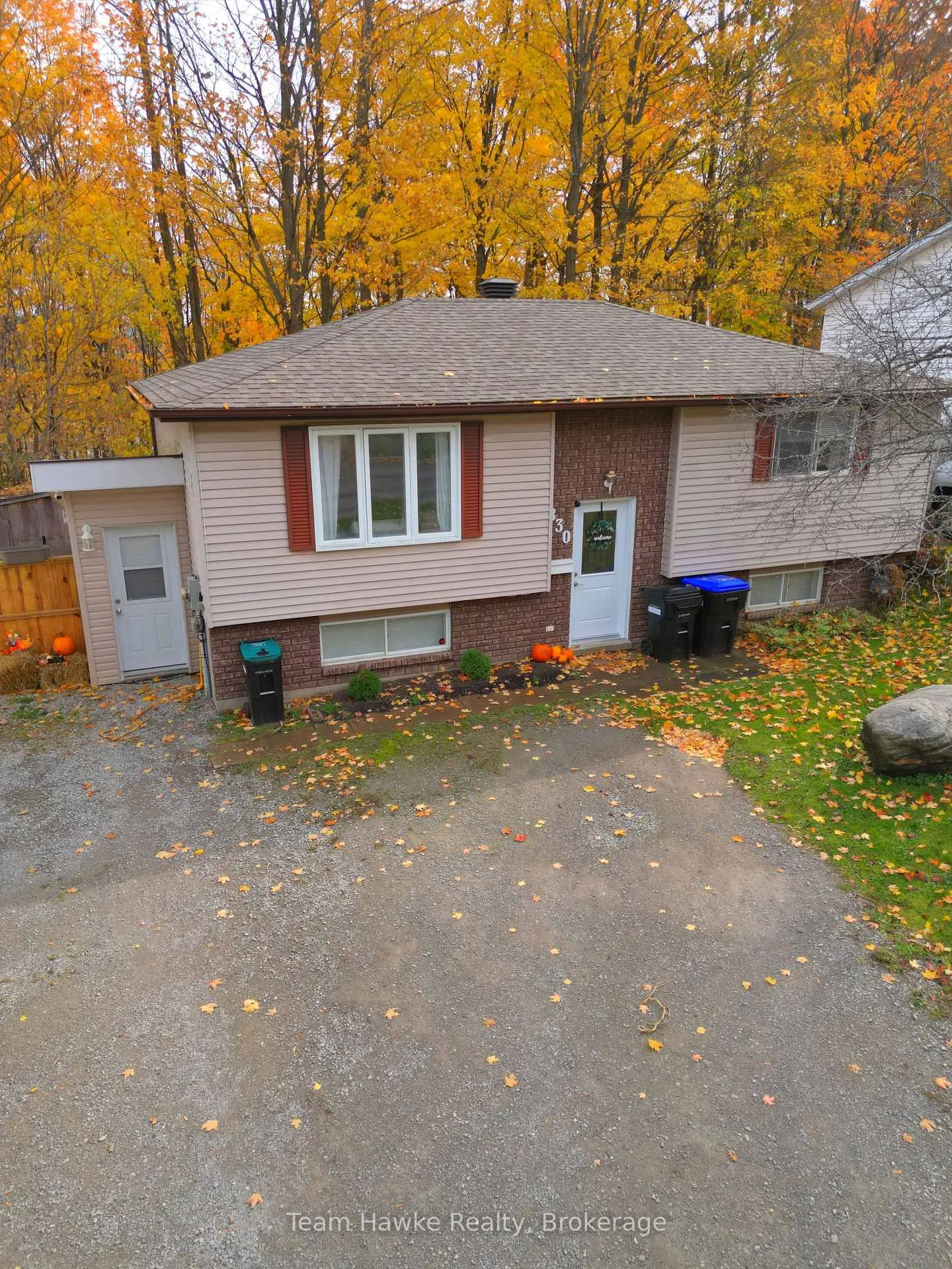 Photo 23 of 830 Birchwood Drive, Midland — HOMEH