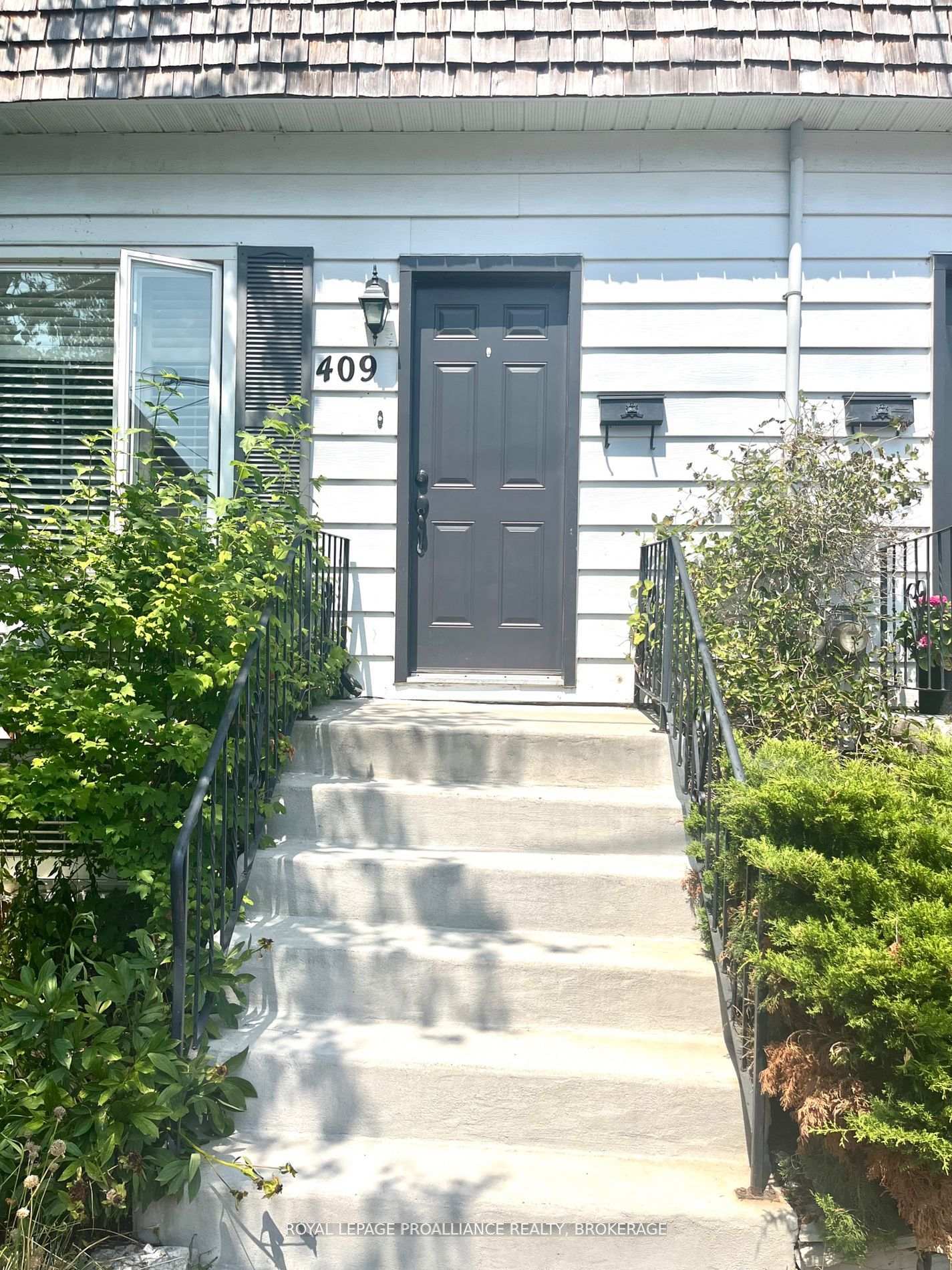Photo 1 of 409 Regent Street, Kingston, Kingston East (Incl Barret Crt) — HOMEH