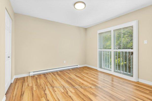 Photo 12 of 409 Regent Street, Kingston, Kingston East (Incl Barret Crt) — HOMEH