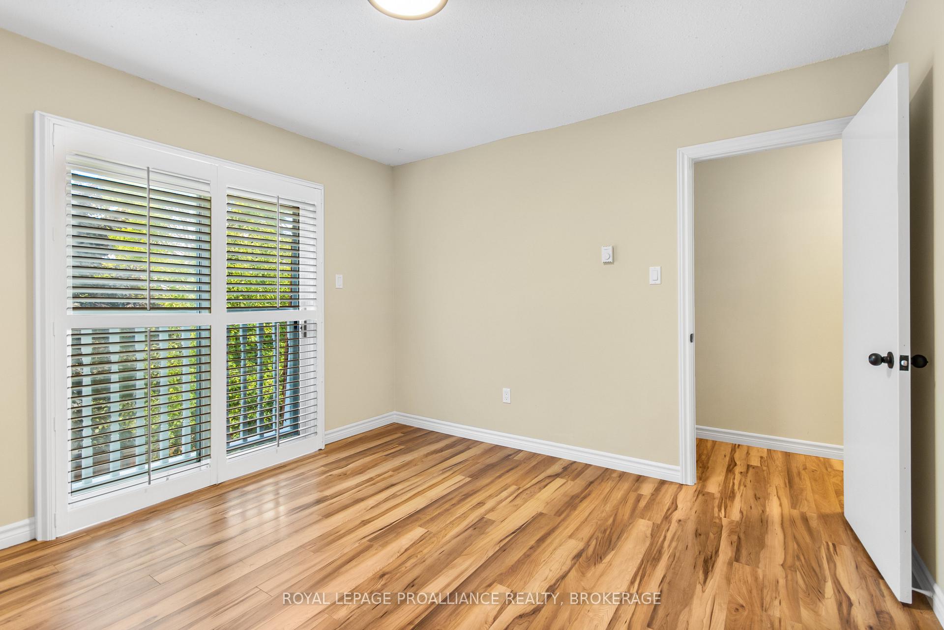 Photo 14 of 409 Regent Street, Kingston, Kingston East (Incl Barret Crt) — HOMEH