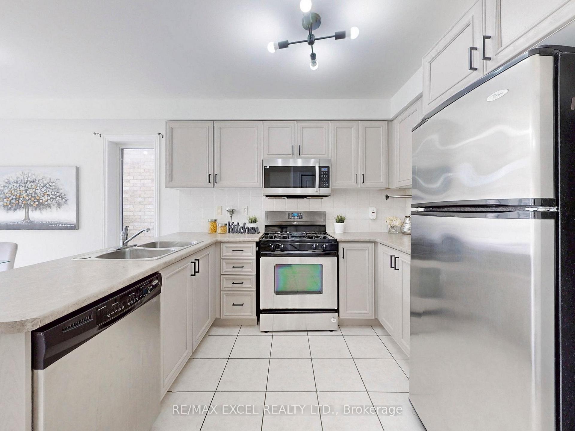 Photo 12 of 93 Peshawar Avenue, Markham, Village Green-South Unionville — HOMEH
