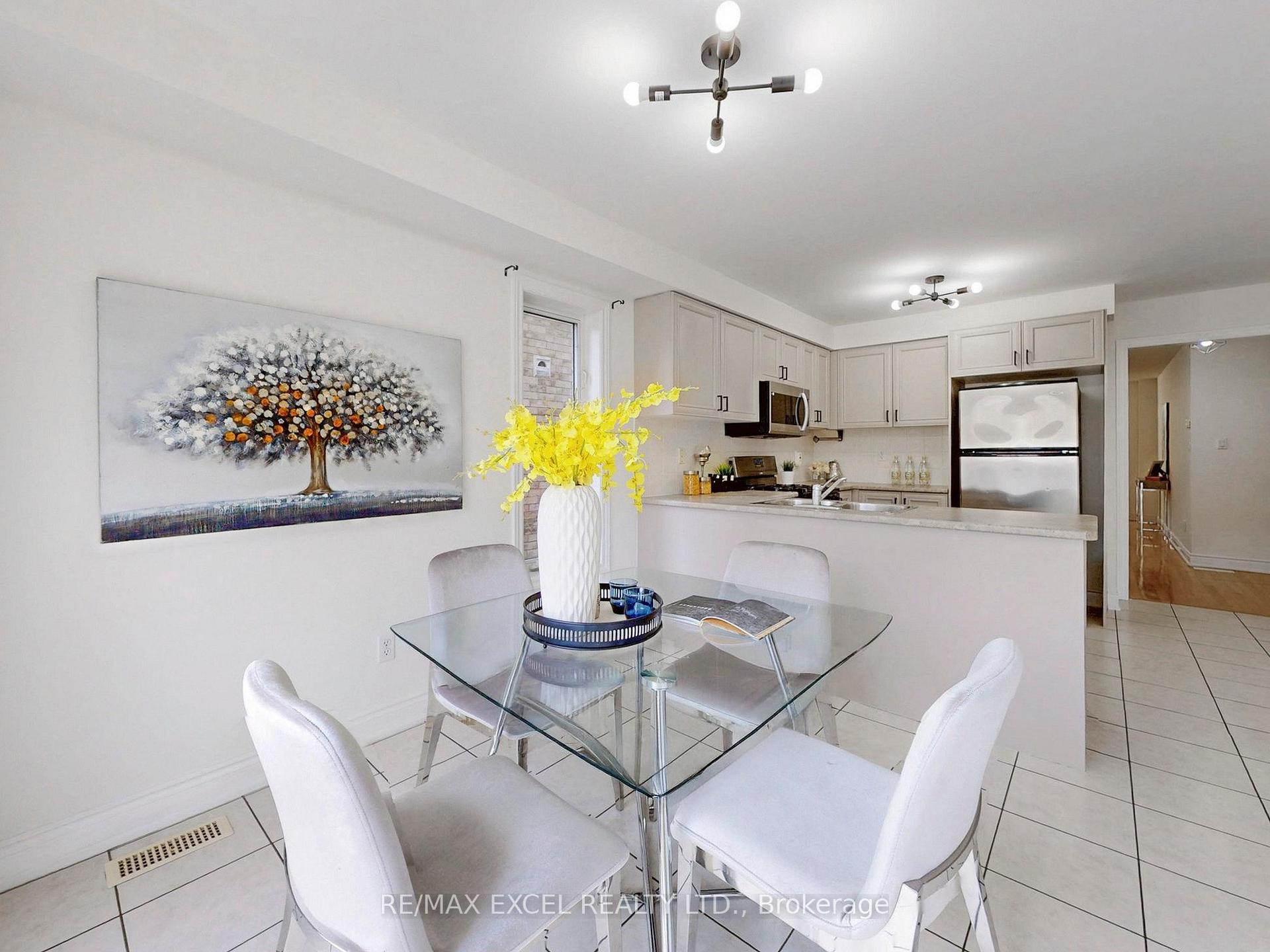Photo 14 of 93 Peshawar Avenue, Markham, Village Green-South Unionville — HOMEH