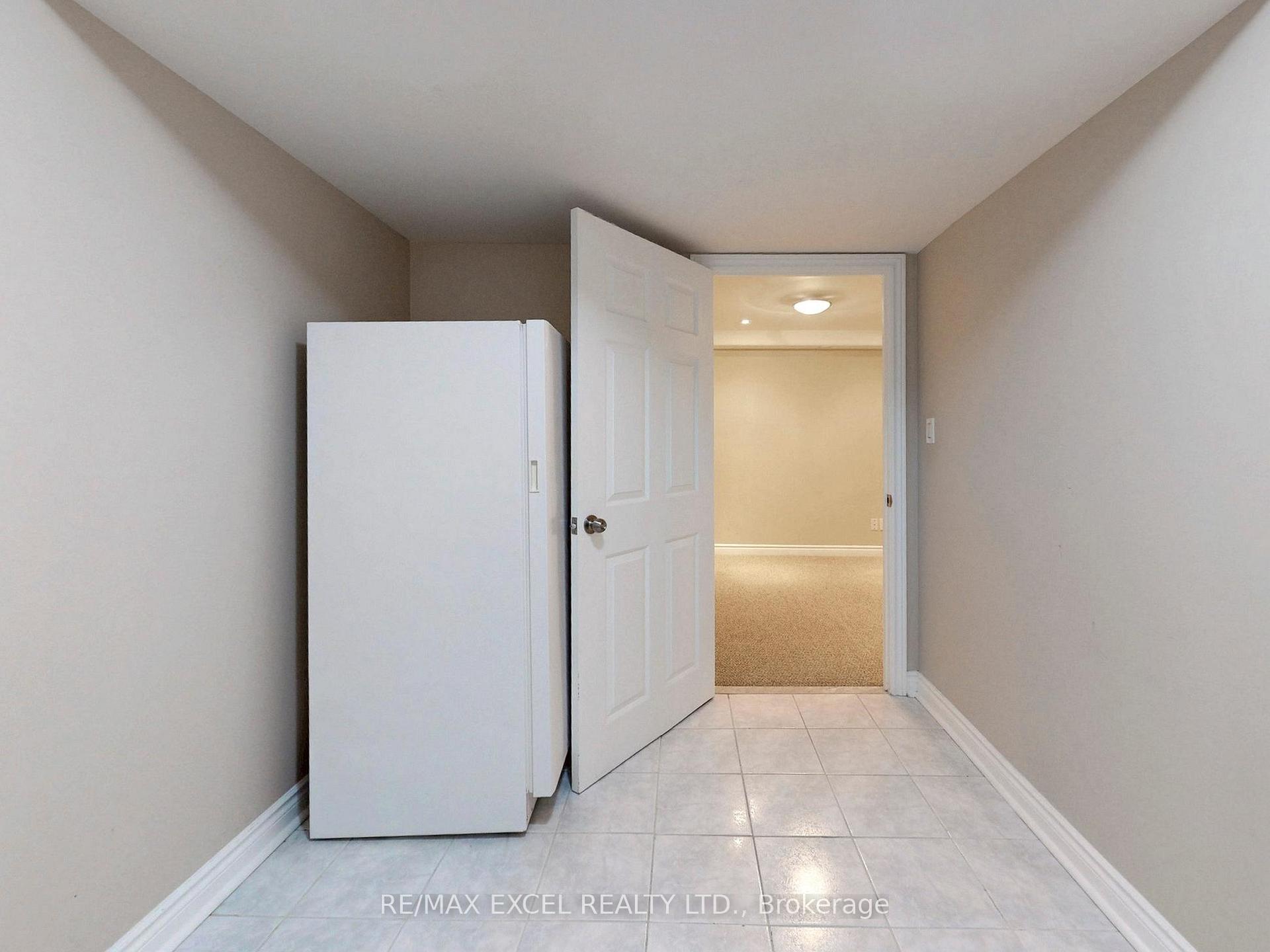 Photo 46 of 93 Peshawar Avenue, Markham, Village Green-South Unionville — HOMEH