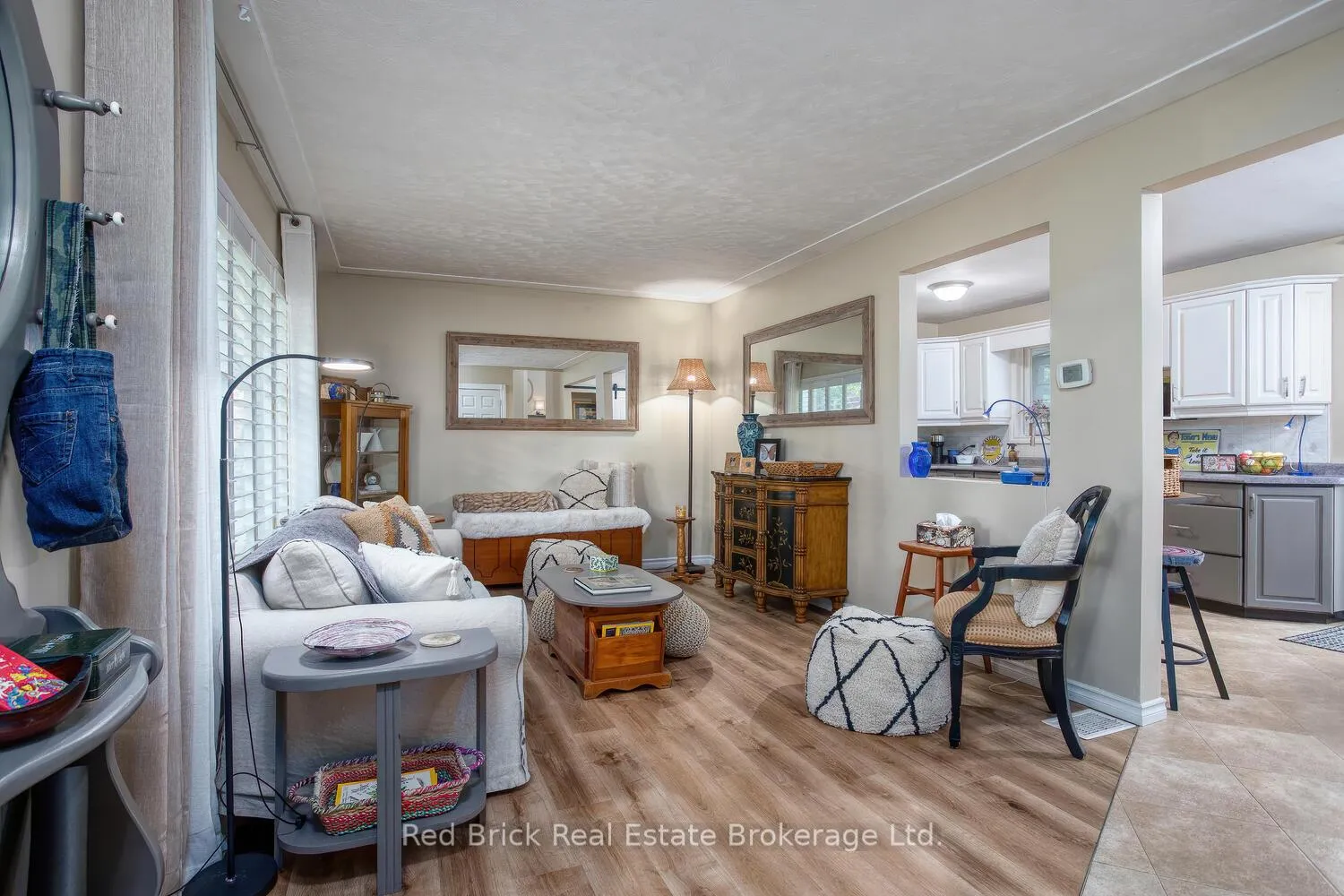 Photo 6 of 302 Ross Avenue, Kitchener — HOMEH