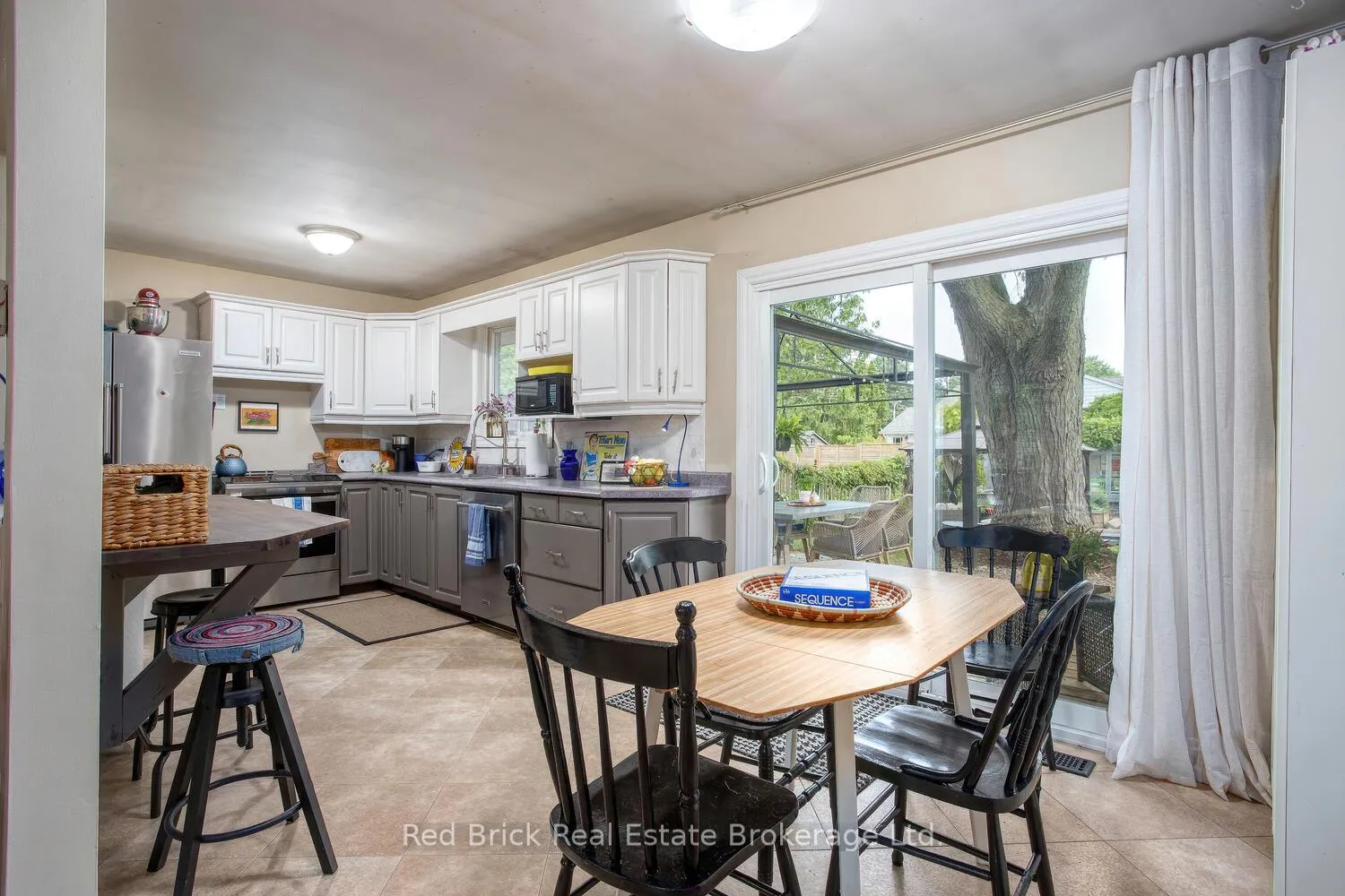 Photo 51 of 302 Ross Avenue, Kitchener — HOMEH