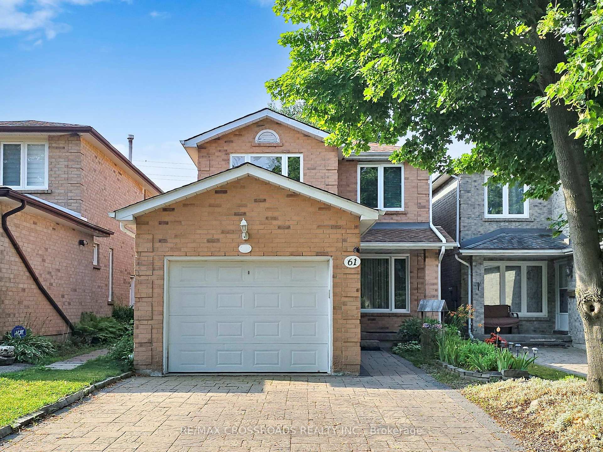 Photo 2 of 61 Hamilton Hall Drive, Markham, Markham Village — HOMEH