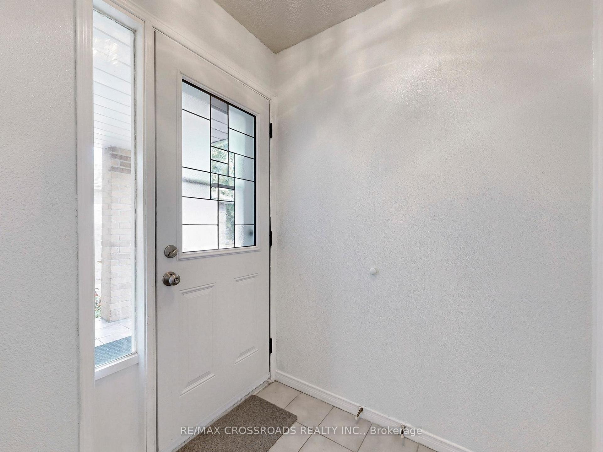 Photo 17 of 61 Hamilton Hall Drive, Markham, Markham Village — HOMEH