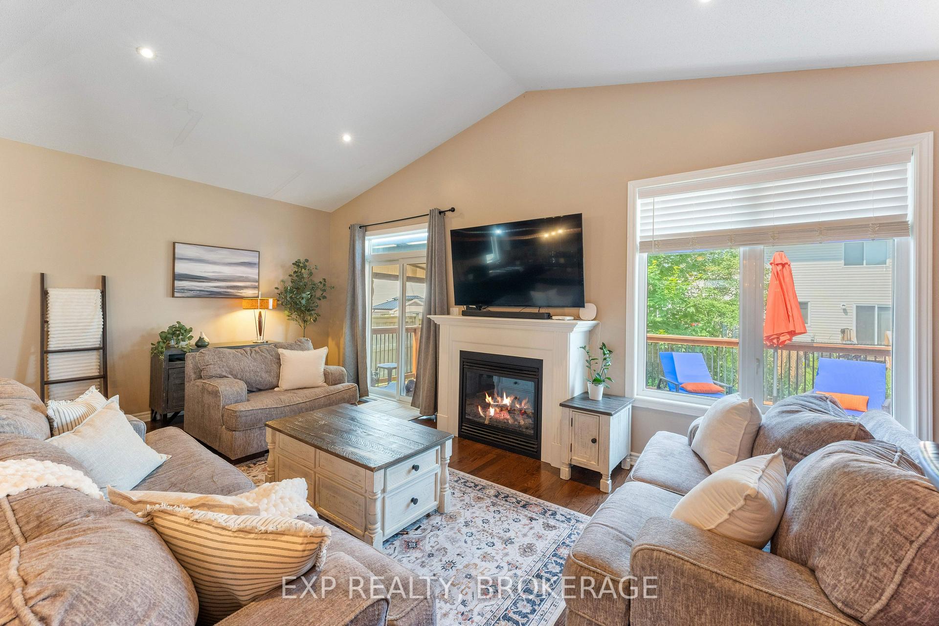 Photo 12 of 1614 Crimson Crescent, Kingston, City Northwest — HOMEH