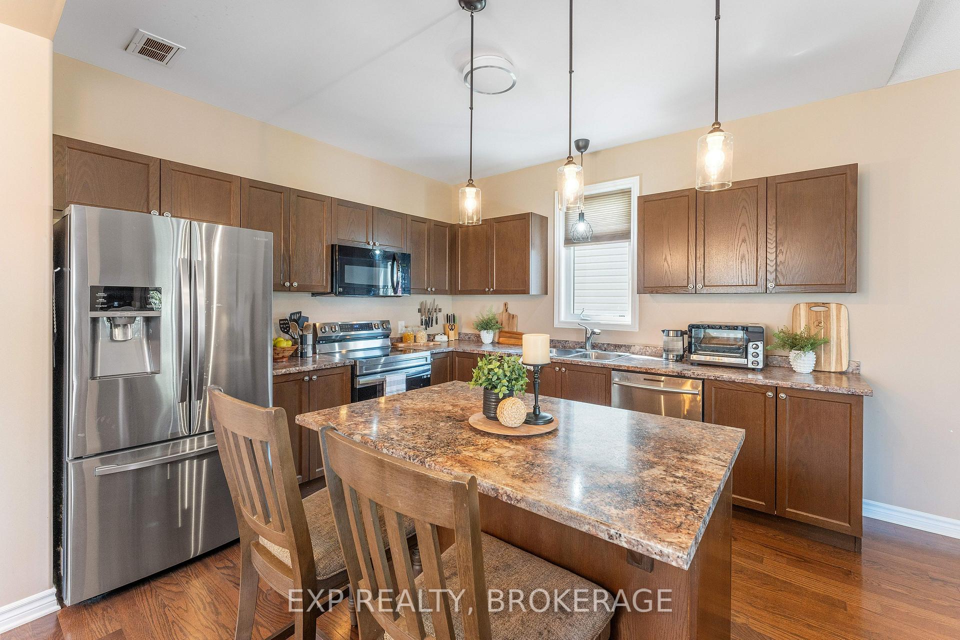 Photo 15 of 1614 Crimson Crescent, Kingston, City Northwest — HOMEH