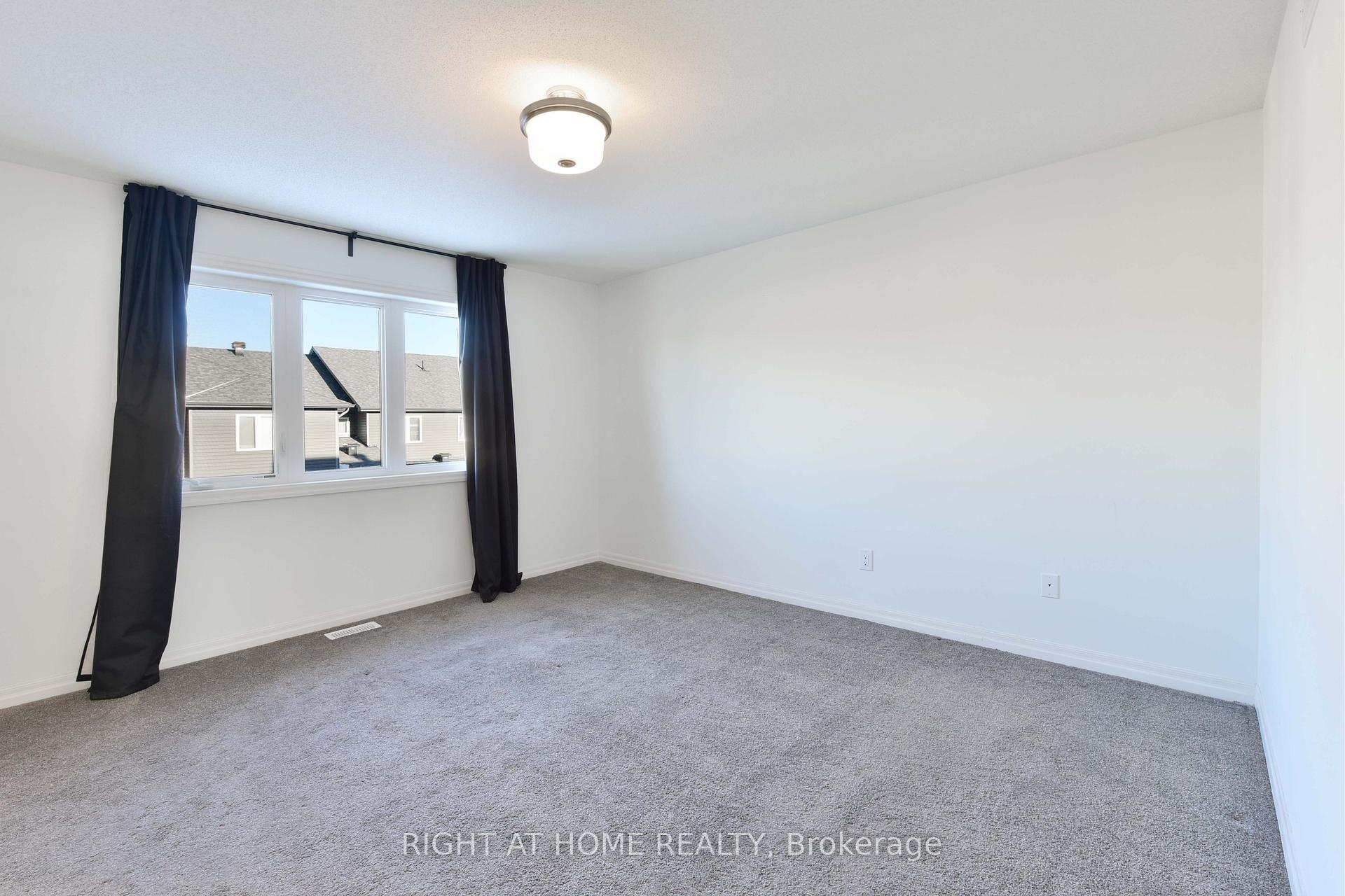 Photo 15 of 536 Rioja Street, Ottawa, Kanata - Emerald Meadows/Trailwest — HOMEH