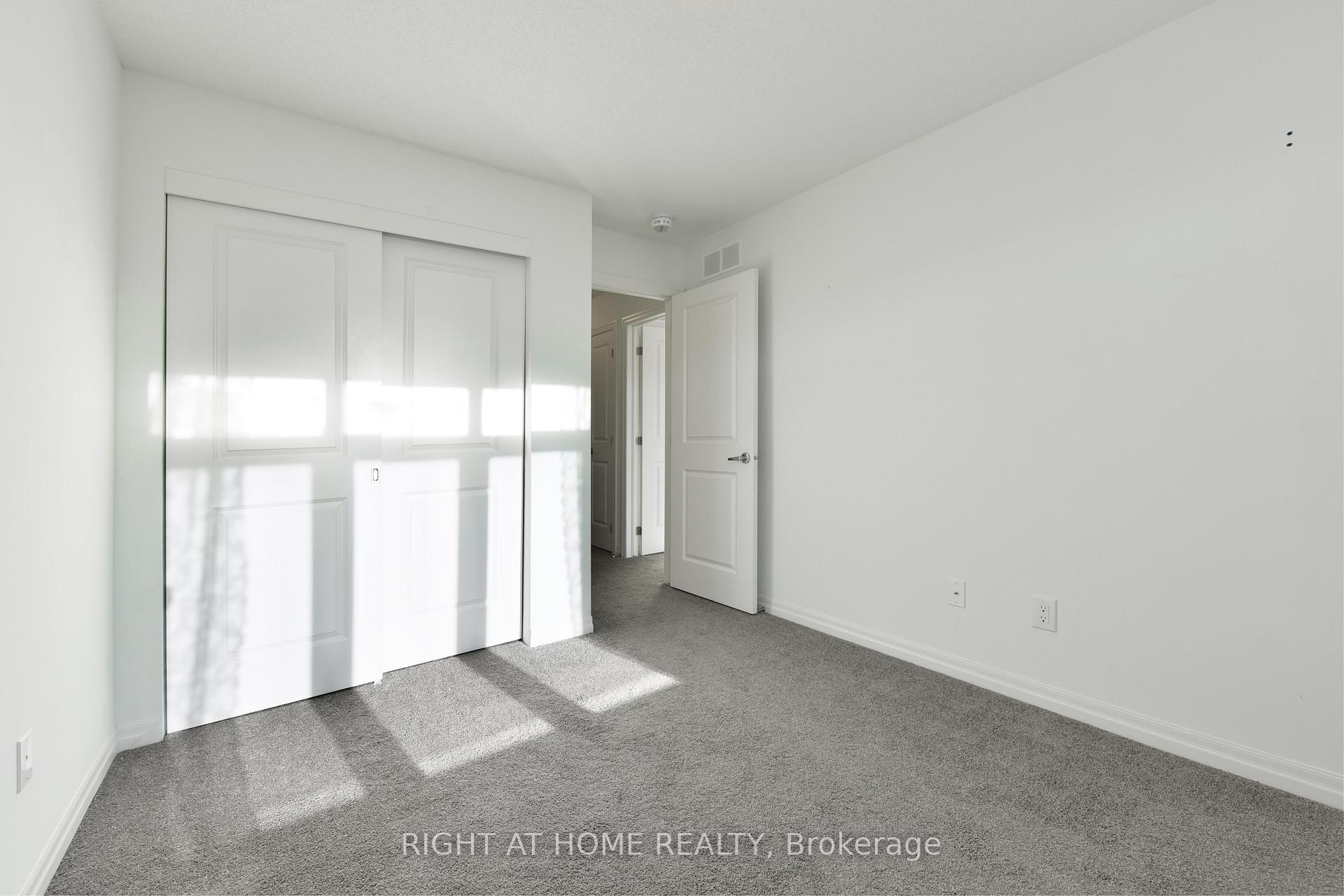 Photo 20 of 536 Rioja Street, Ottawa, Kanata - Emerald Meadows/Trailwest — HOMEH