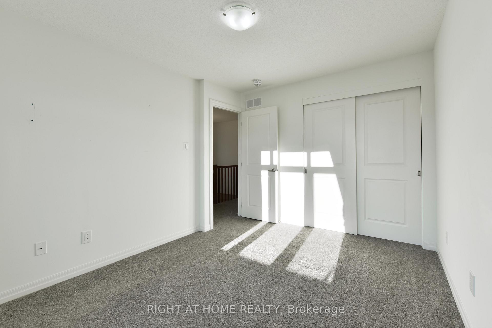 Photo 22 of 536 Rioja Street, Ottawa, Kanata - Emerald Meadows/Trailwest — HOMEH
