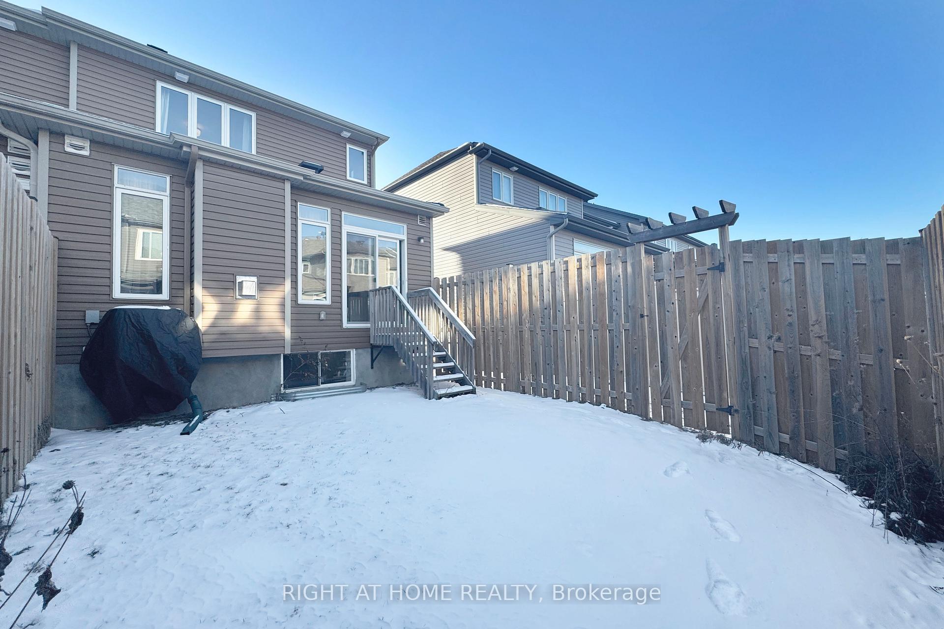 Photo 28 of 536 Rioja Street, Ottawa, Kanata - Emerald Meadows/Trailwest — HOMEH